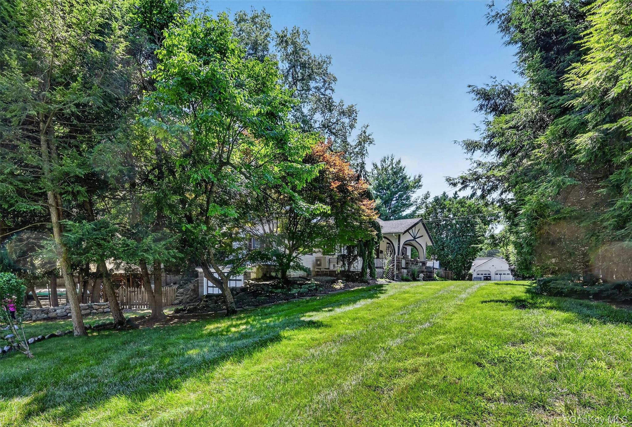 95 Collyer Avenue Property Photo 24