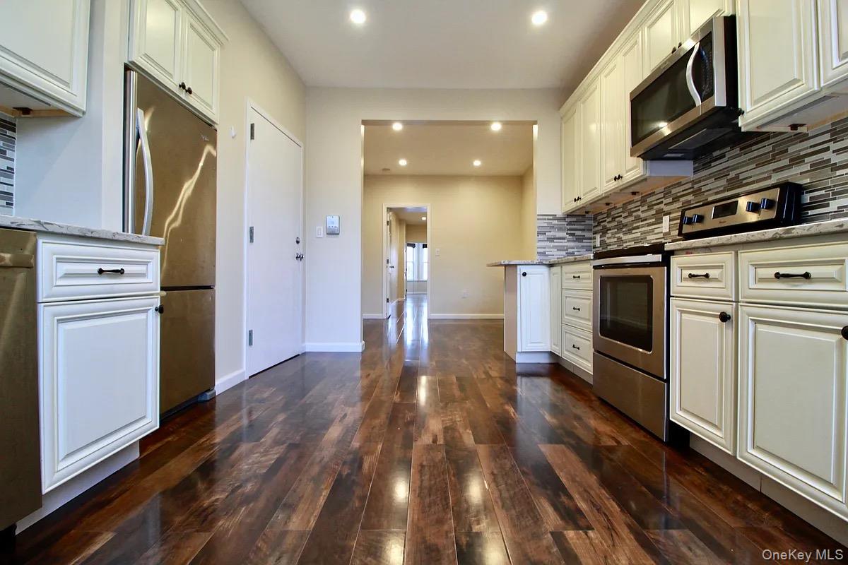 168 Russell Street Property Photo 3