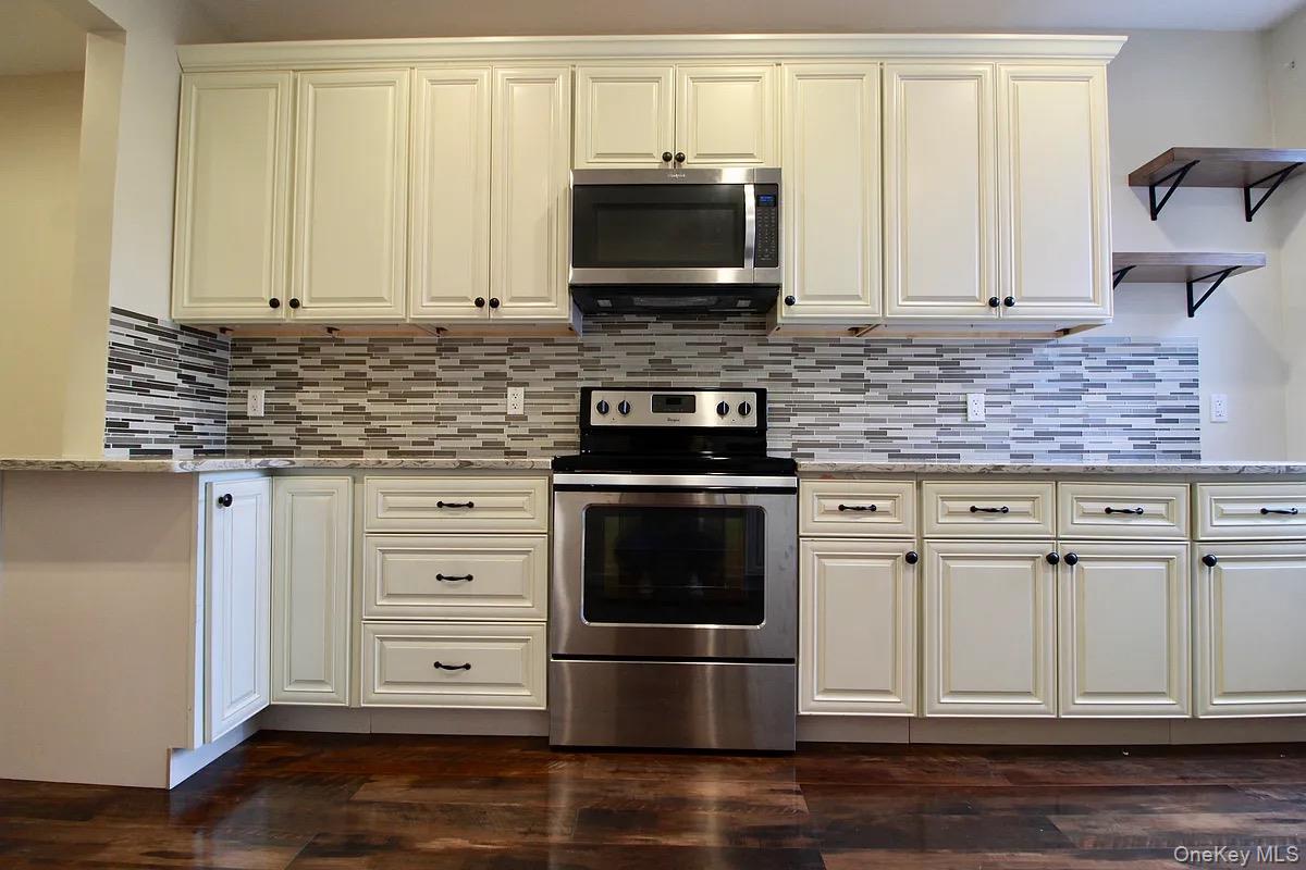 168 Russell Street Property Photo 5