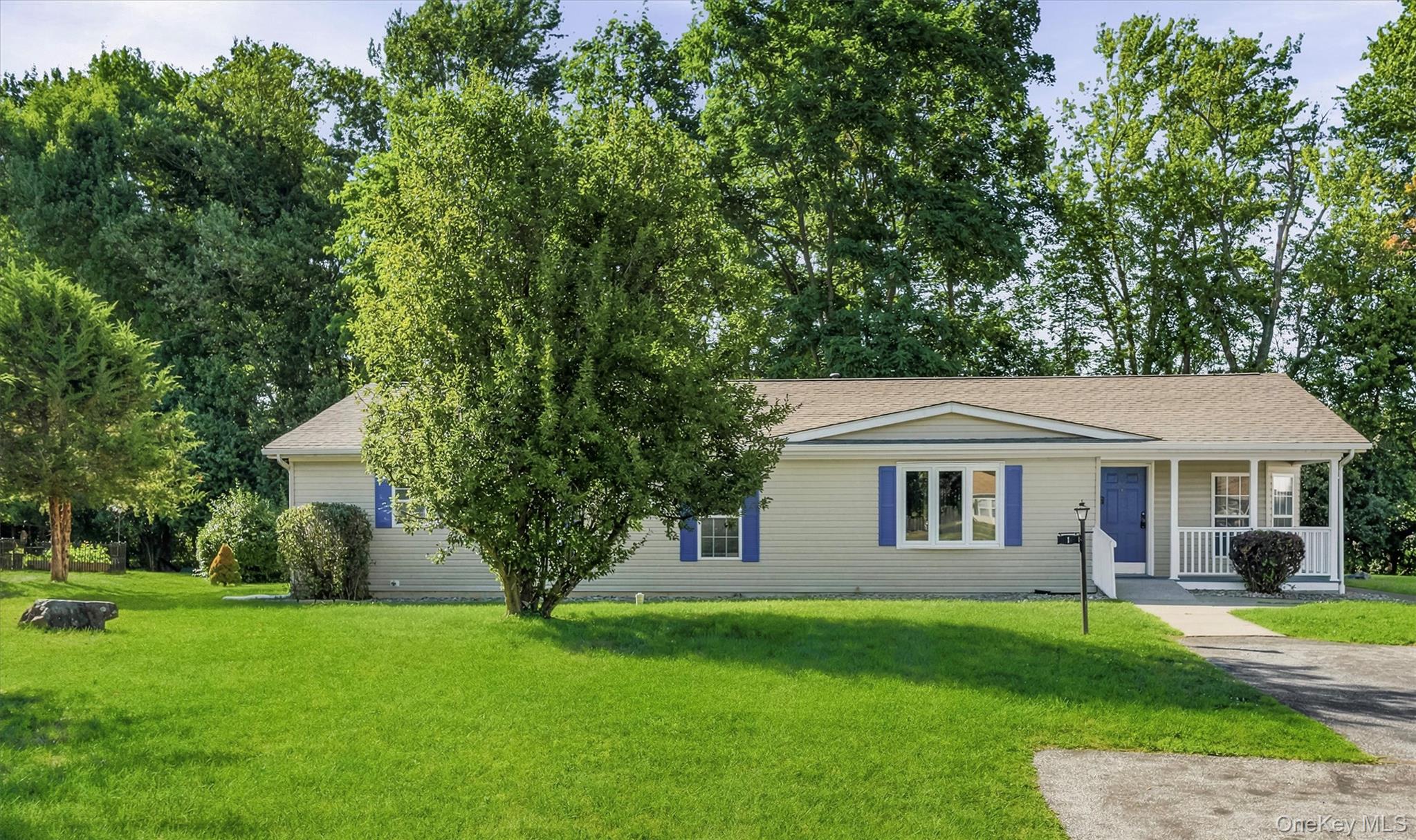 1 Palm Circle Property Photo 1