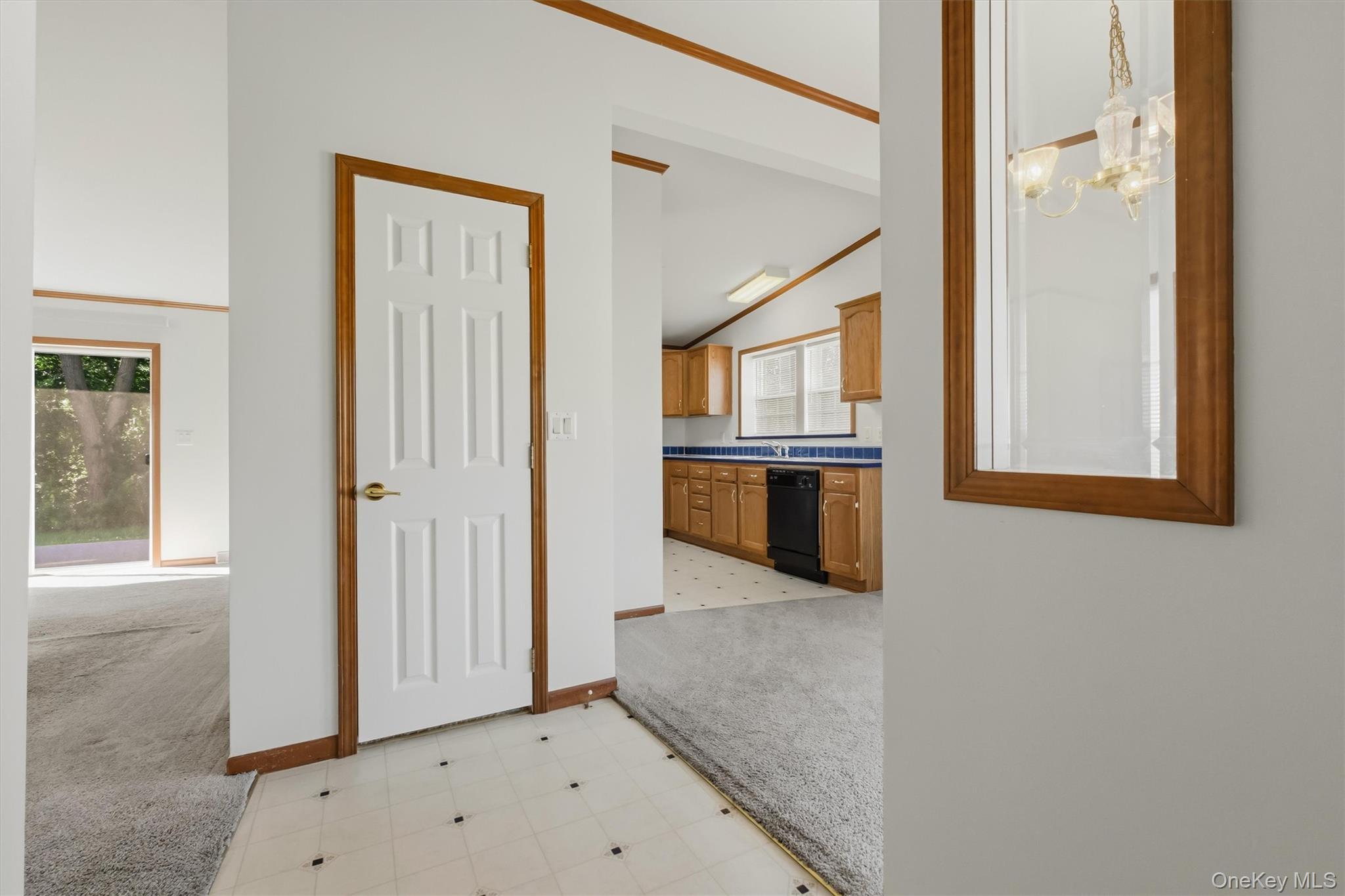 1 Palm Circle Property Photo 5
