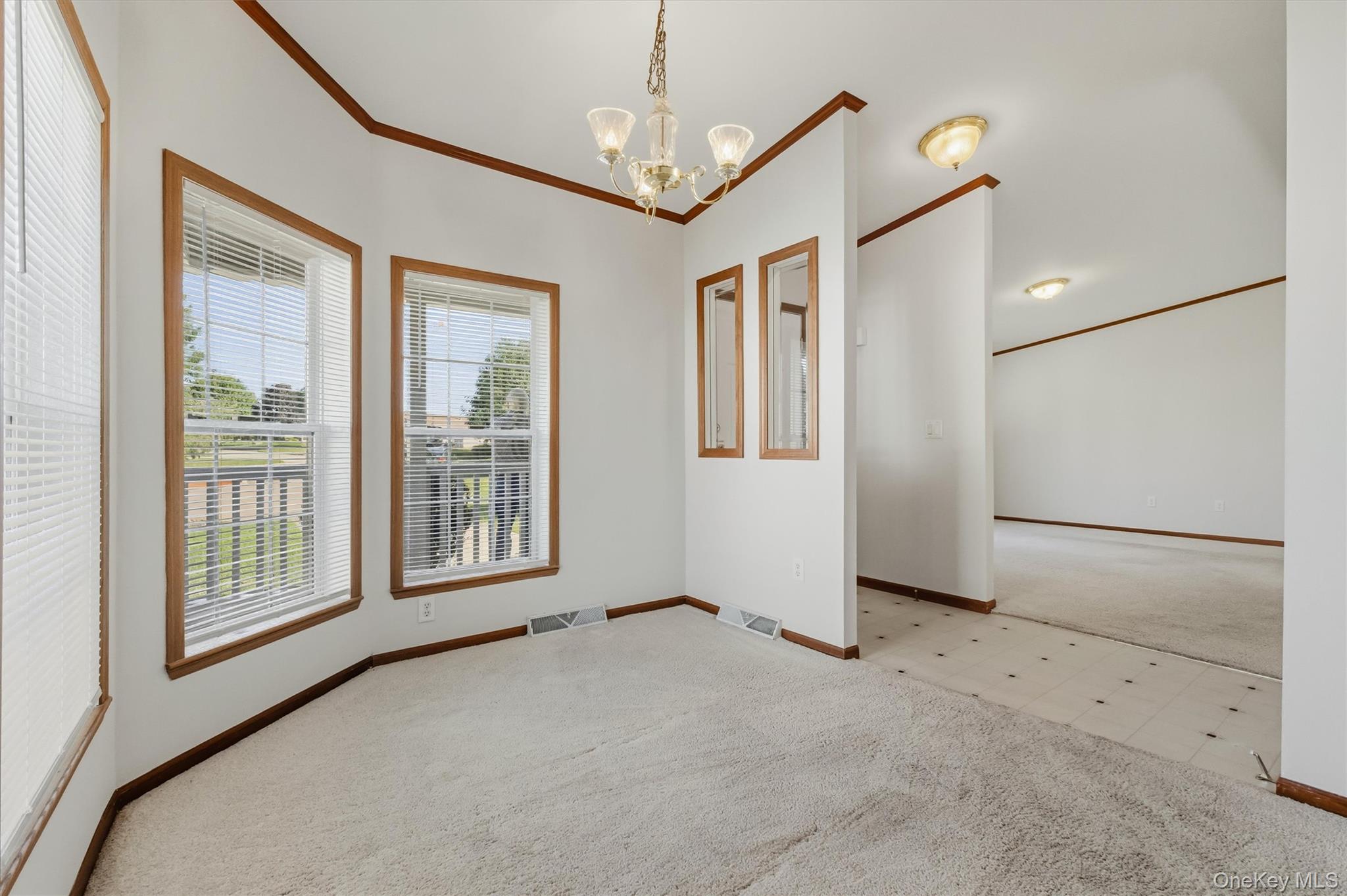1 Palm Circle Property Photo 8