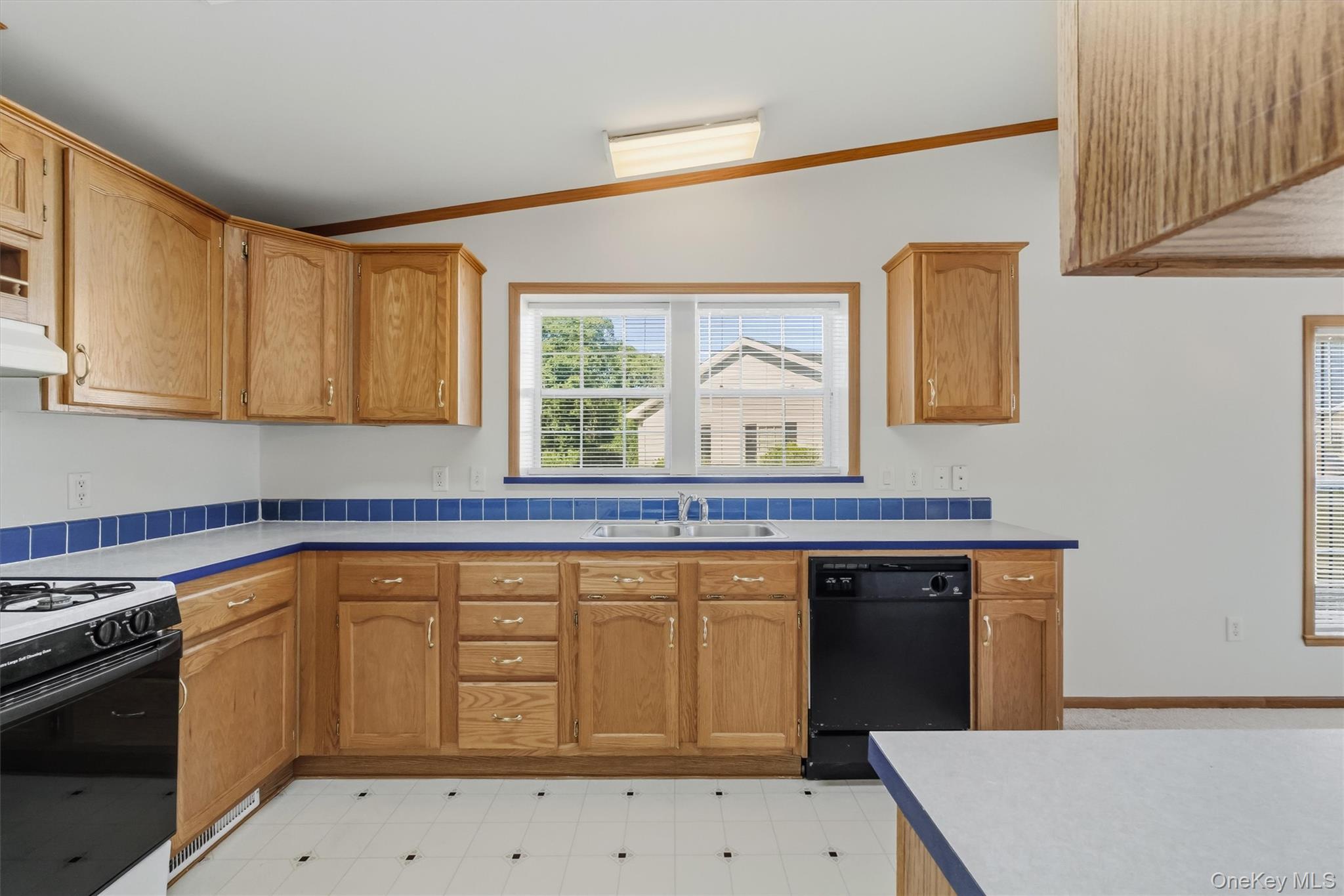 1 Palm Circle Property Photo 15