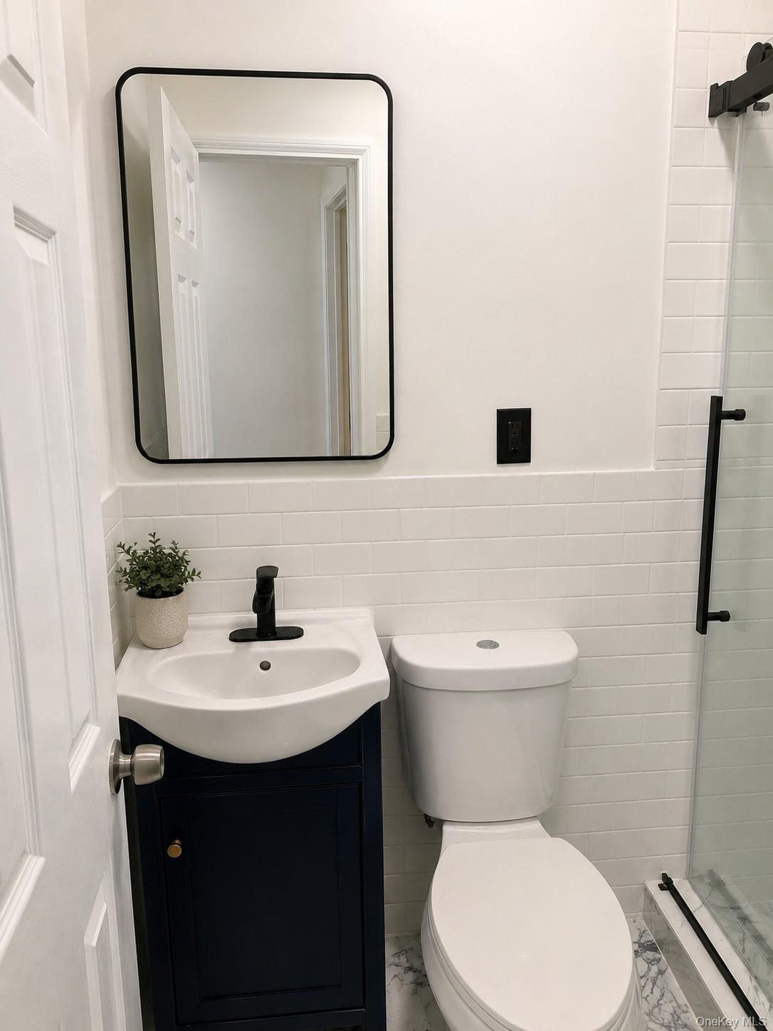 647 E 229th Street 2 Property Photo 6