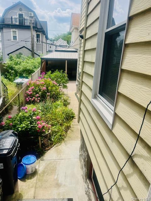 8418 108th Street Property Photo 4