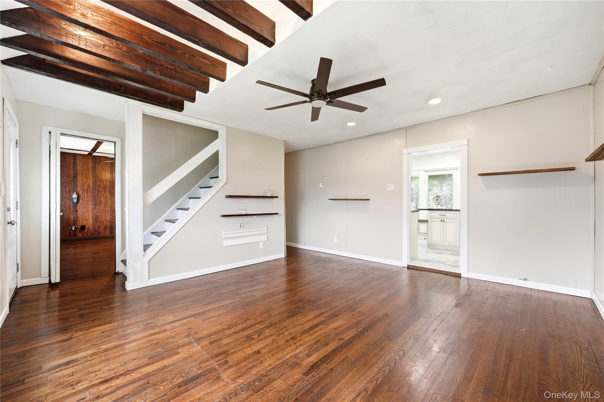 11 Mell Drive Property Photo 5