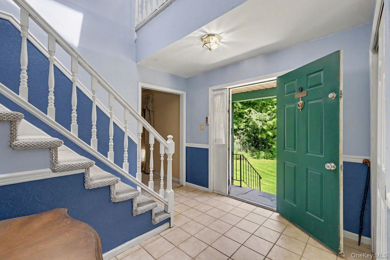 15 Country Hill Road Property Photo 2
