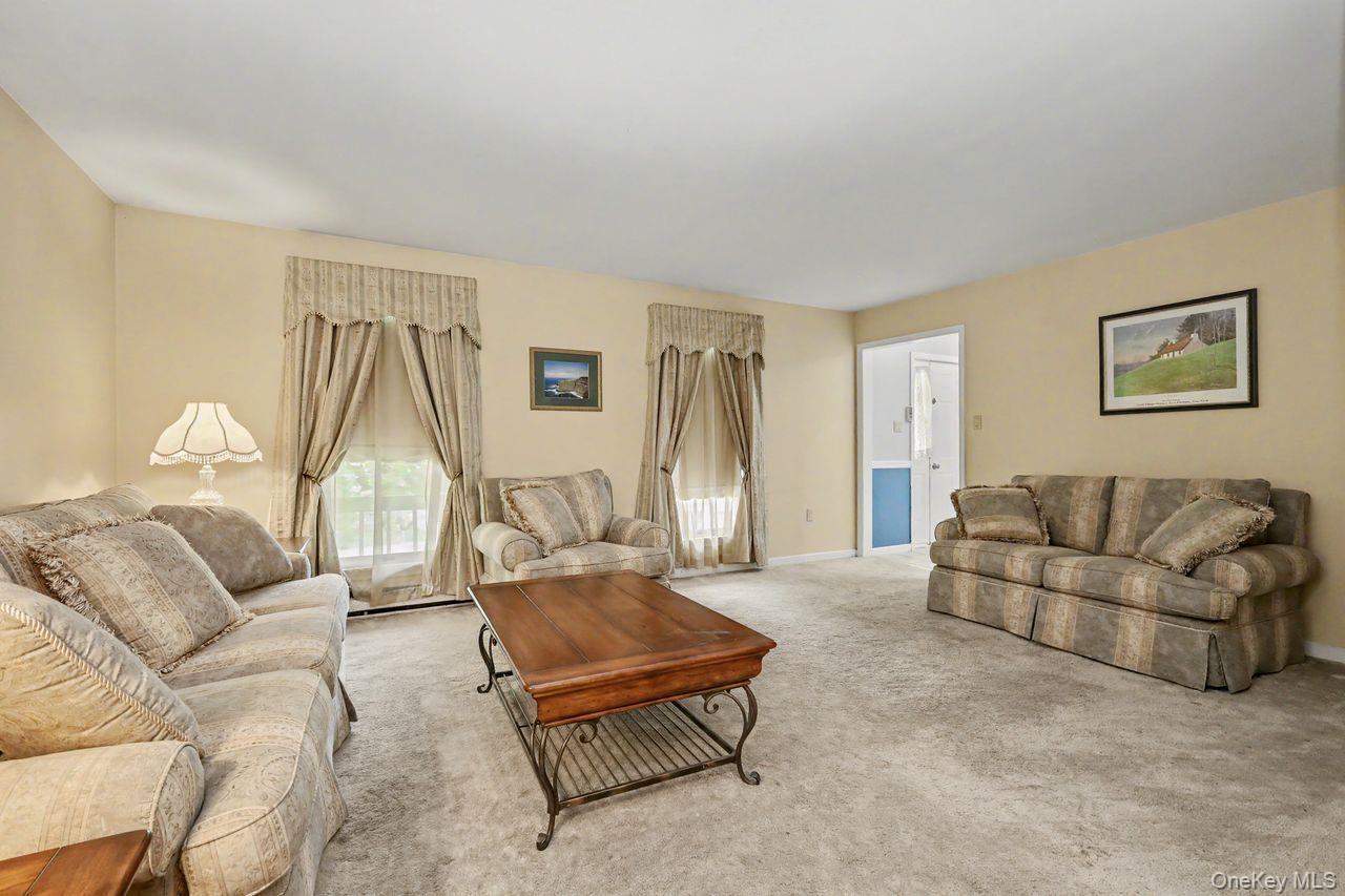 15 Country Hill Road Property Photo 5