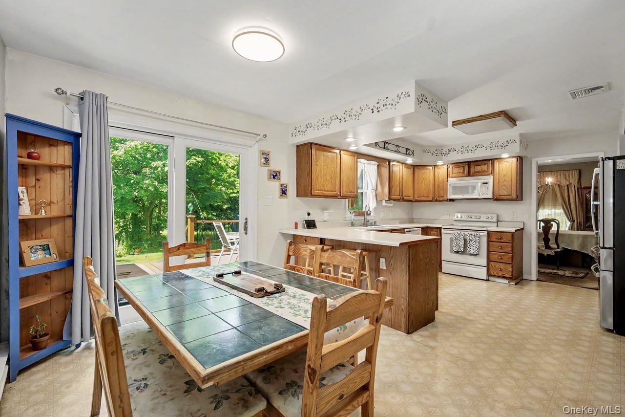 15 Country Hill Road Property Photo 10