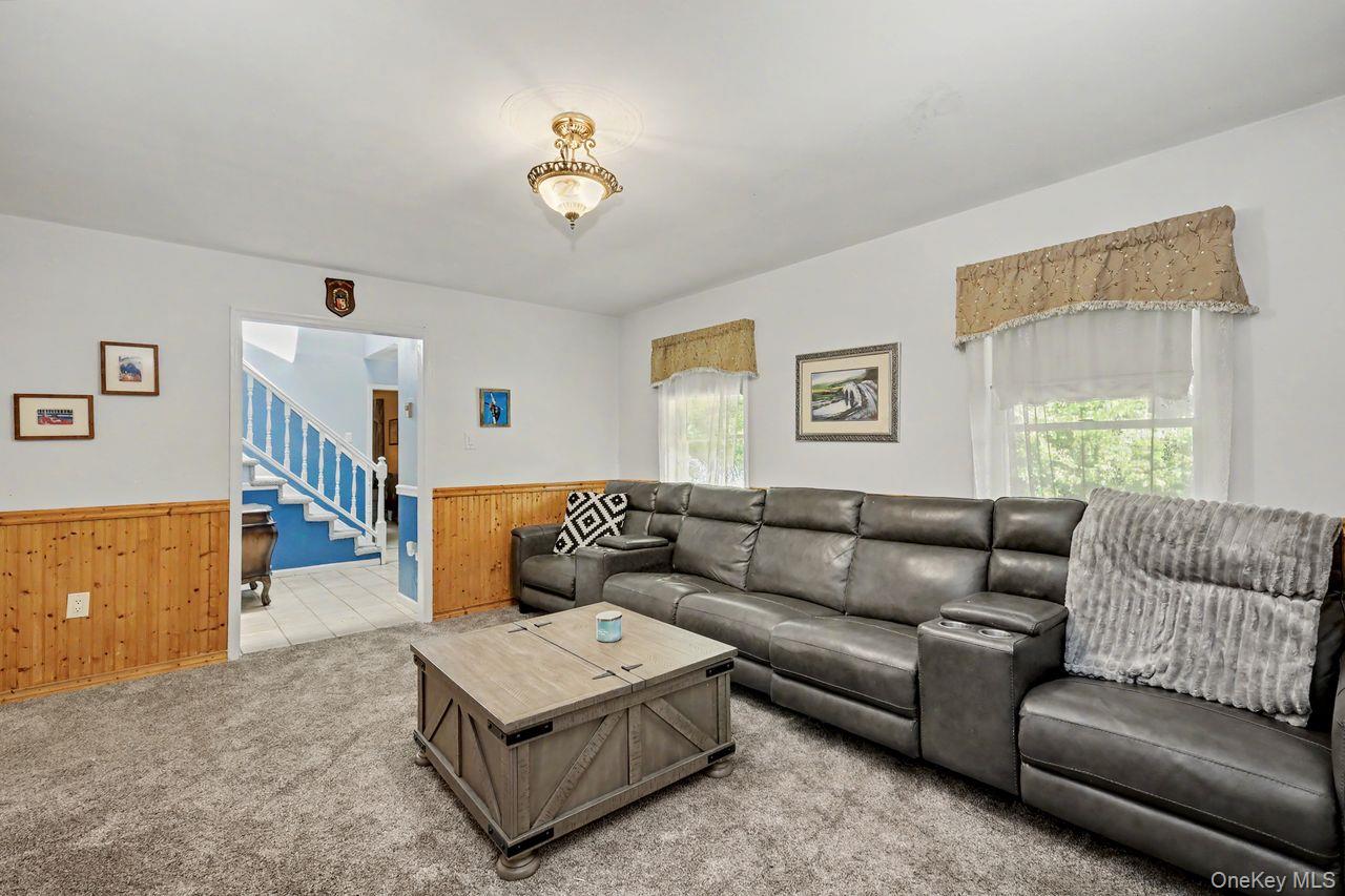 15 Country Hill Road Property Photo 14