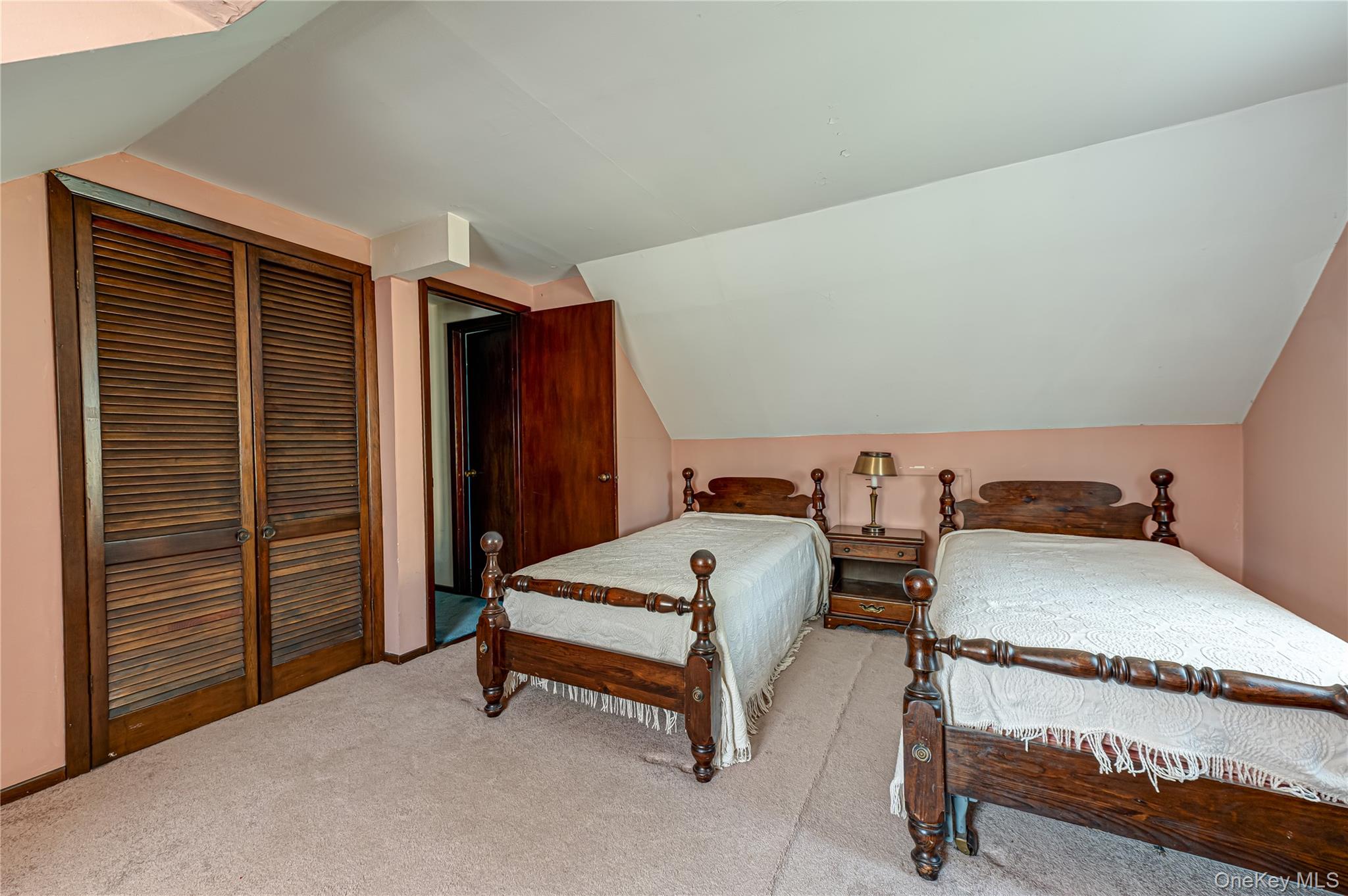 9 Croyden Lane Property Photo 17