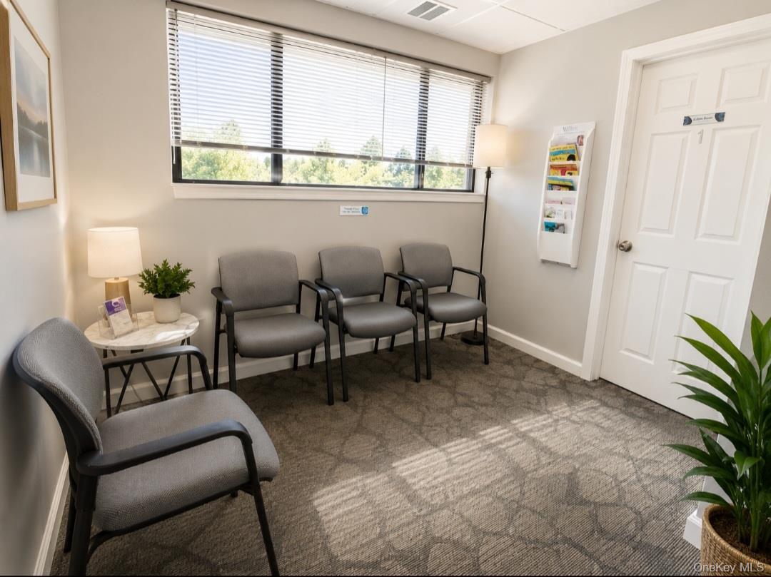 350 Veterans Memorial Highway Suite 2 Property Photo 4