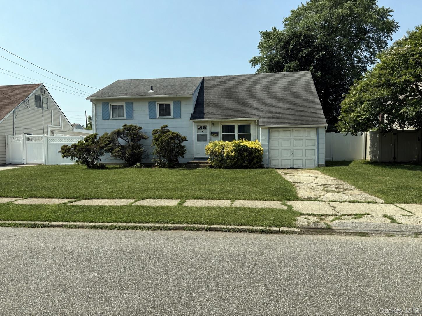 1020 N Niagara Avenue Property Photo 1