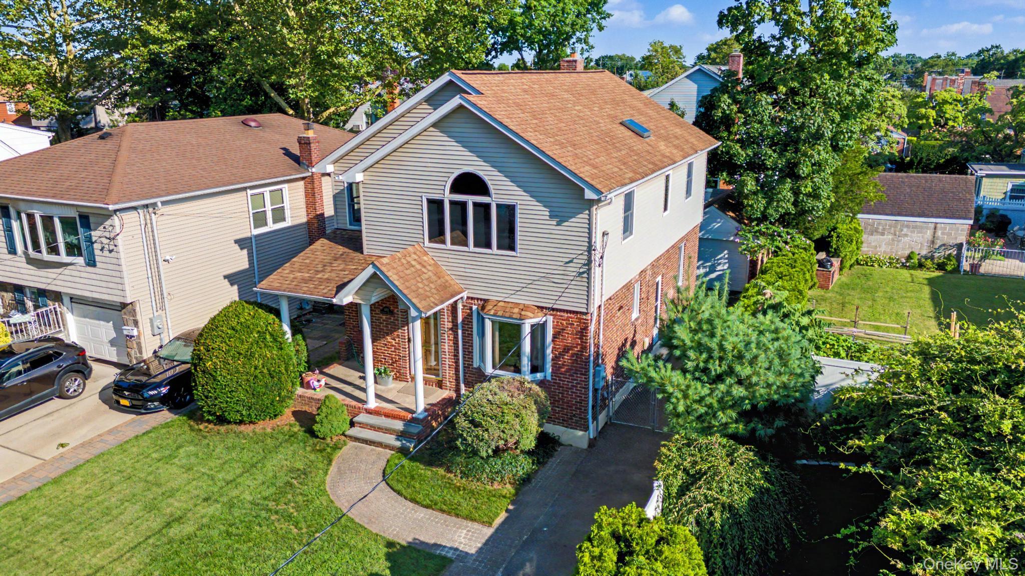 1602 Imperial Avenue Property Photo 3