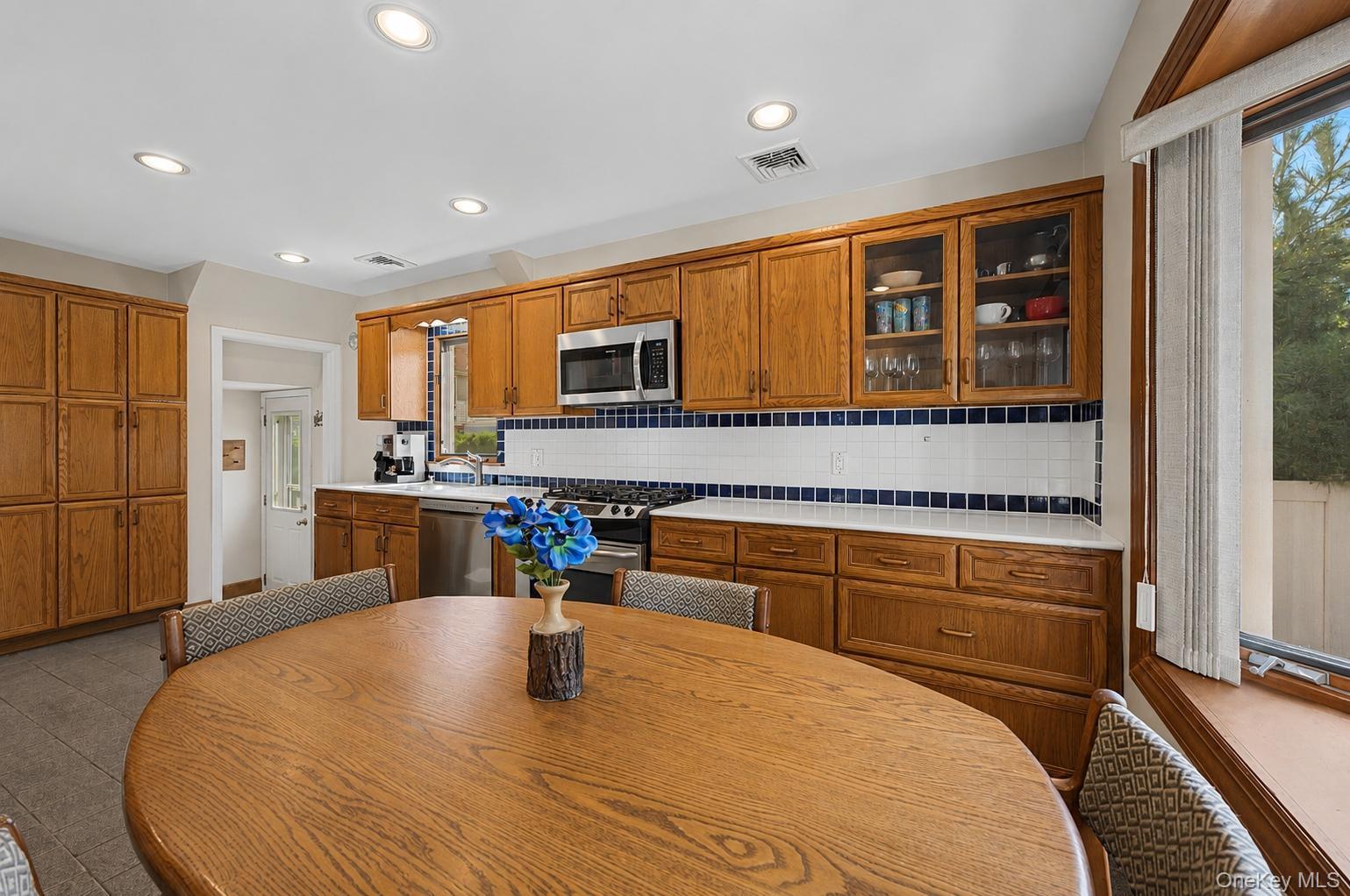 1602 Imperial Avenue Property Photo 12