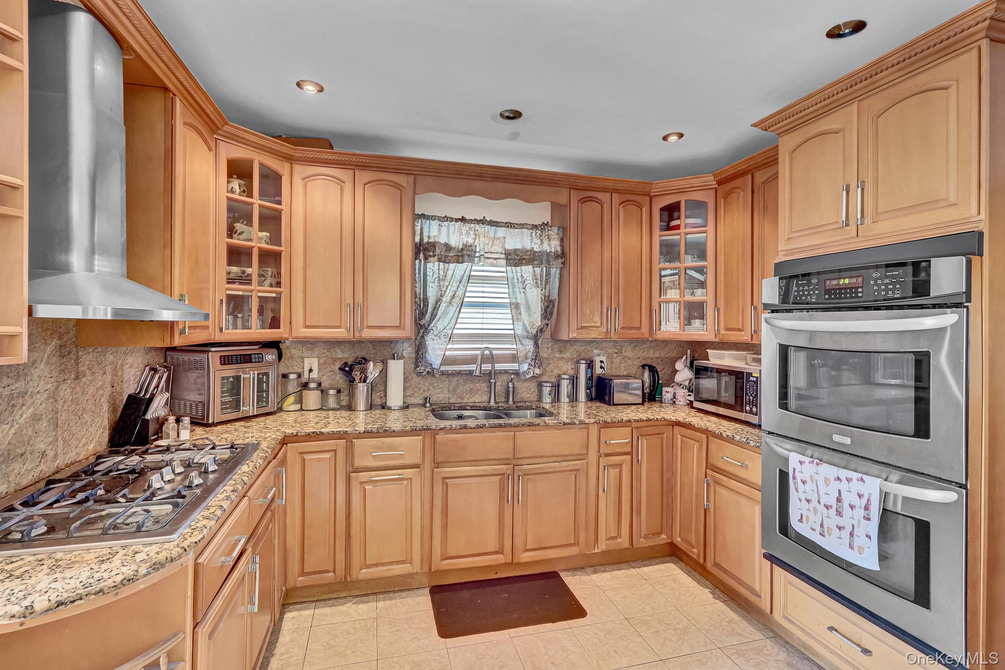 17 Shonnard Avenue Property Photo 11