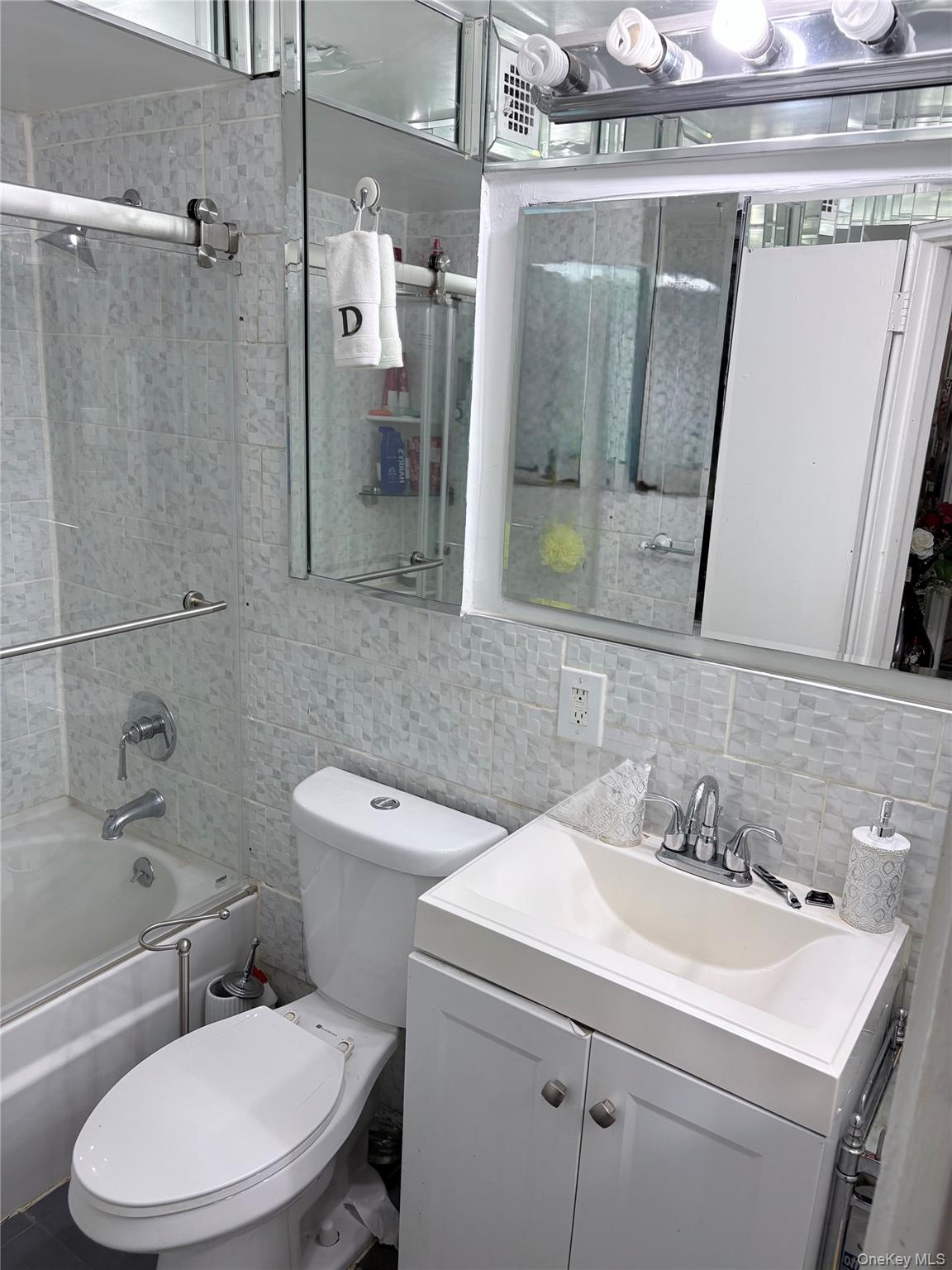 1309 E 52nd Street Property Photo 4
