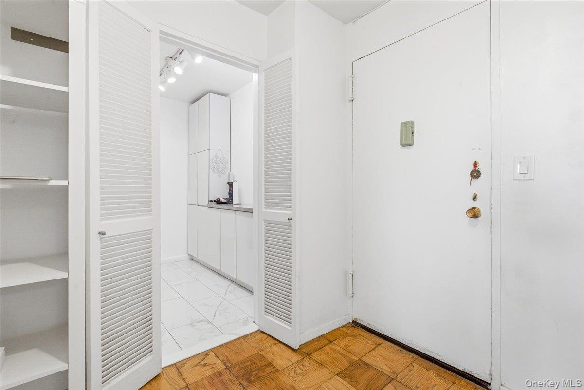 70-25 Yellowstone Boulevard 16r Property Photo 7