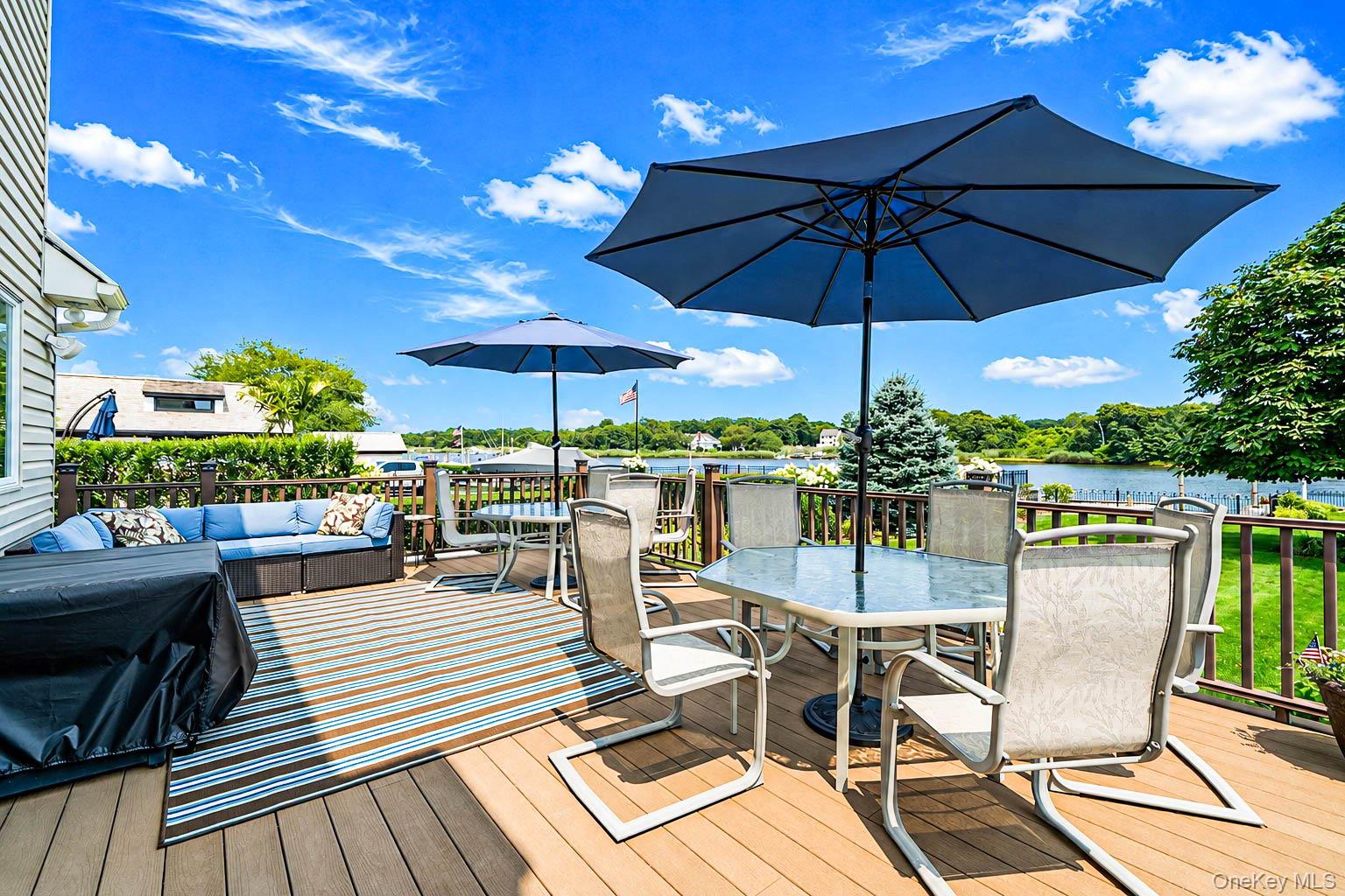 131 Crystal Beach Boulevard Property Photo 3