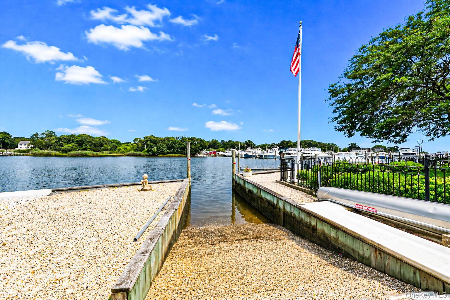 131 Crystal Beach Boulevard Property Photo 9
