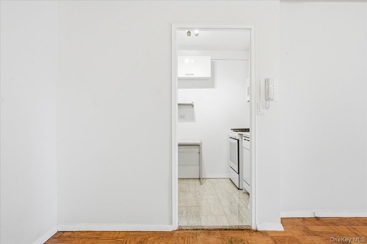 70-25 Yellowstone Boulevard 4b Property Photo 12