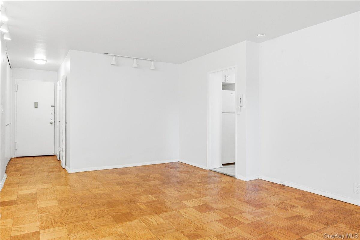 70-25 Yellowstone Boulevard 4b Property Photo 16
