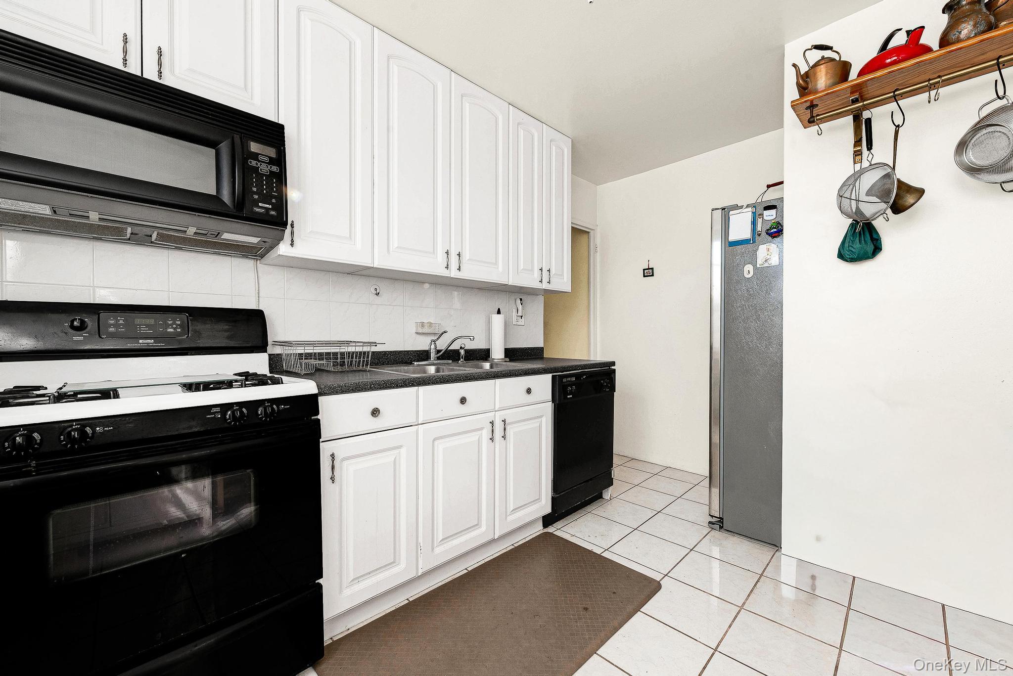70-25 Yellowstone Blvd Yellowstone Boulevard 4d Property Photo 15