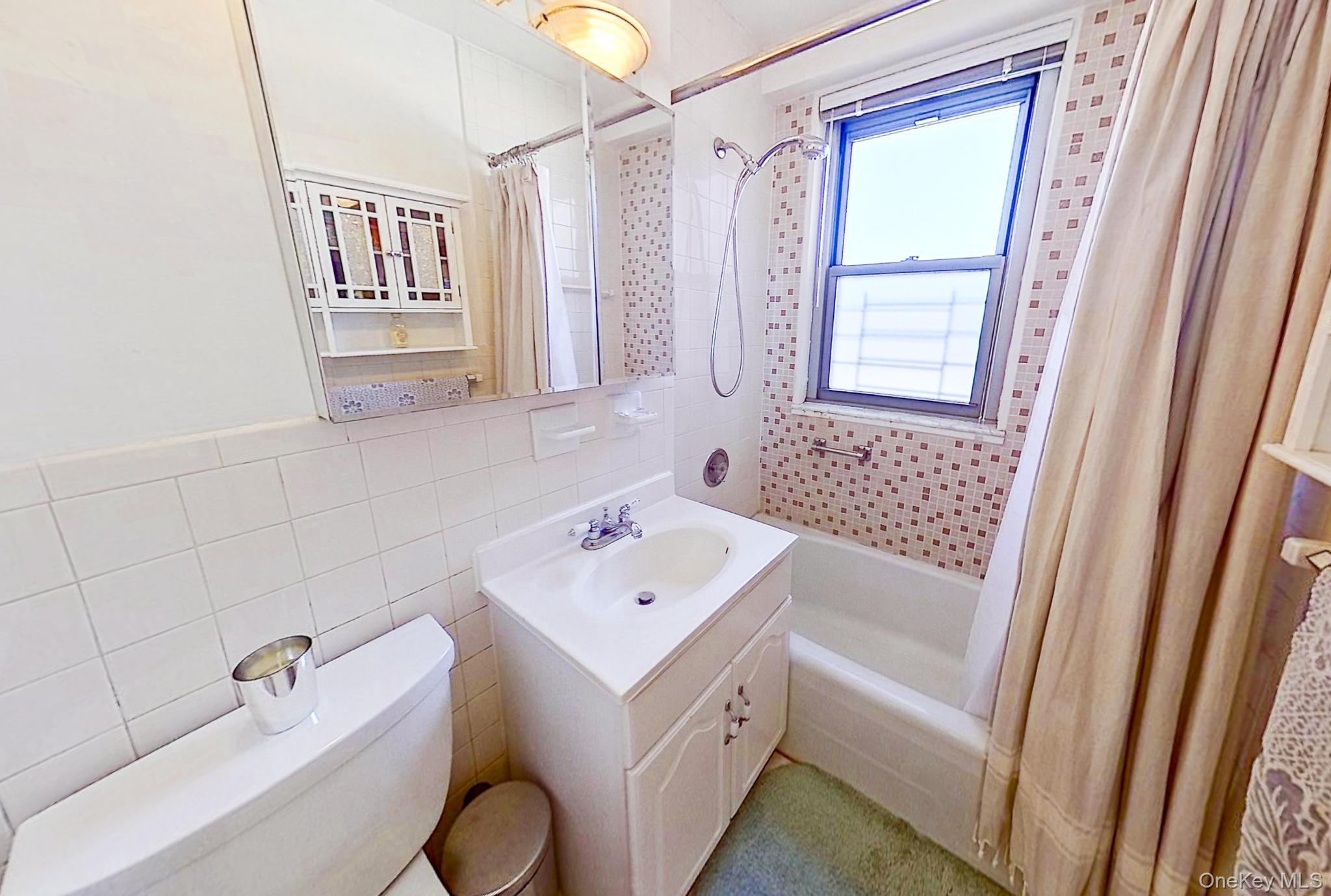 70-25 Yellowstone Blvd Yellowstone Boulevard 4d Property Photo 21