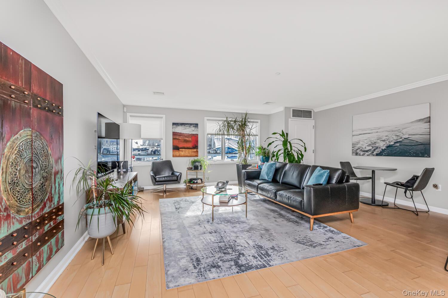 1490 Outlook Avenue 1D Property Photo 1