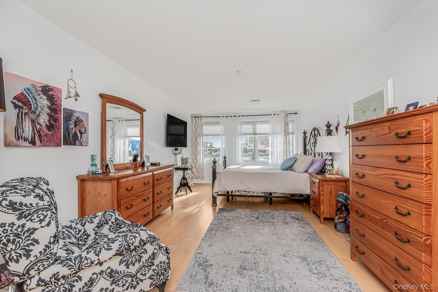 1490 Outlook Avenue 1d Property Photo 8