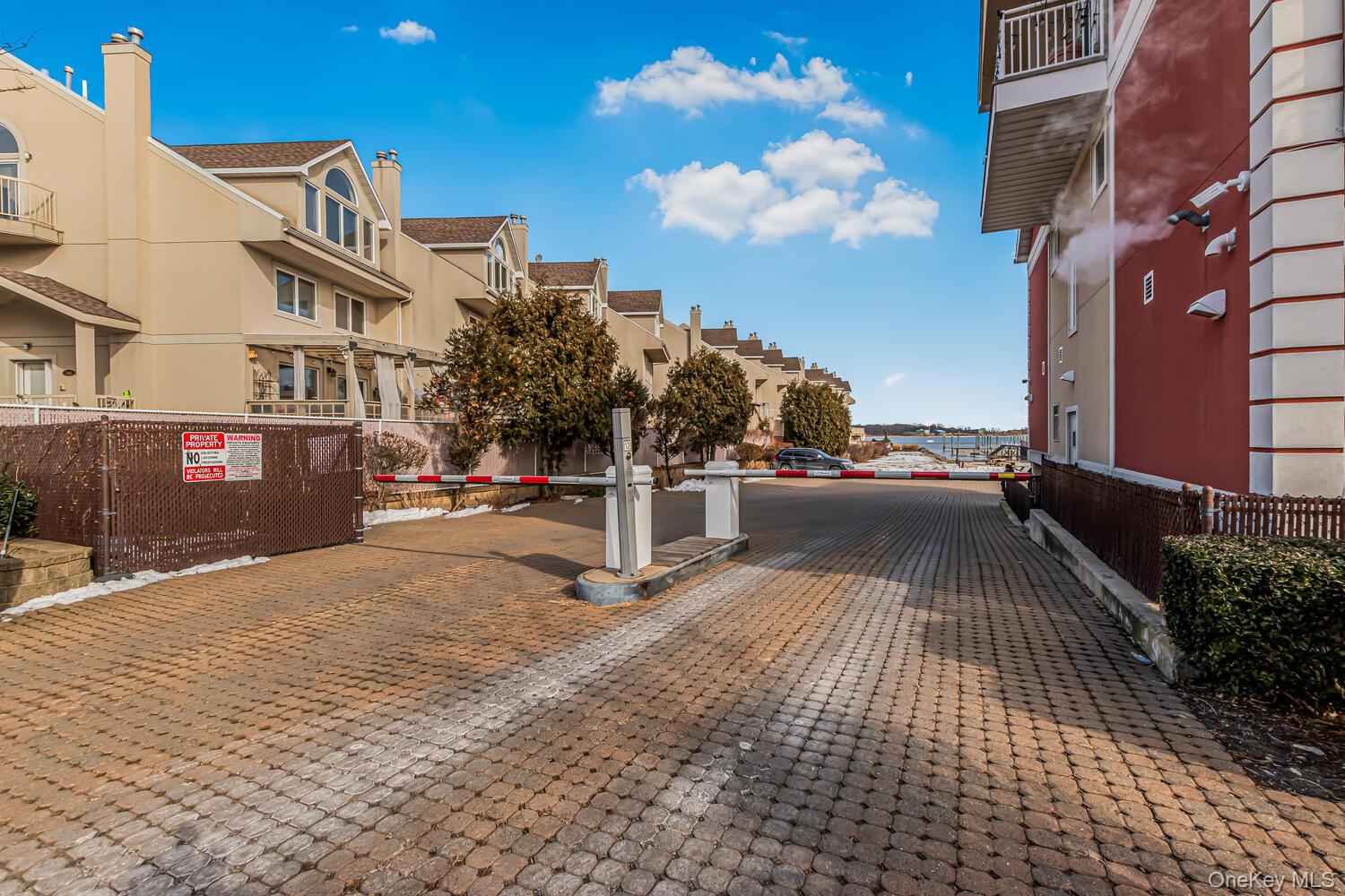 1490 Outlook Avenue 1d Property Photo 19