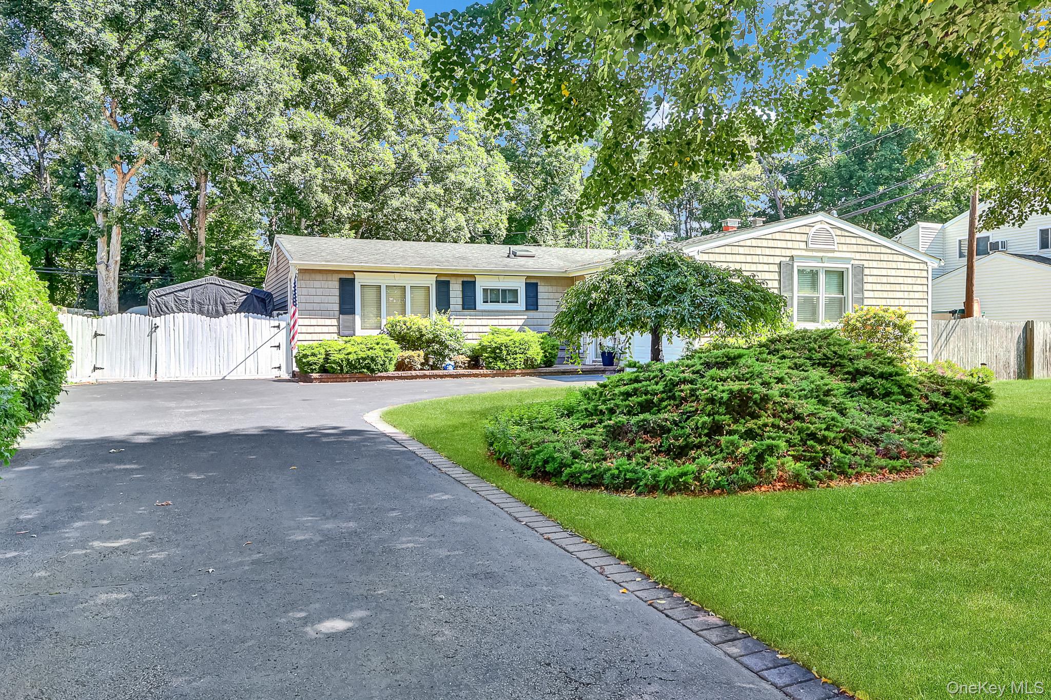 150 Shenandoah Boulevard Property Photo 1