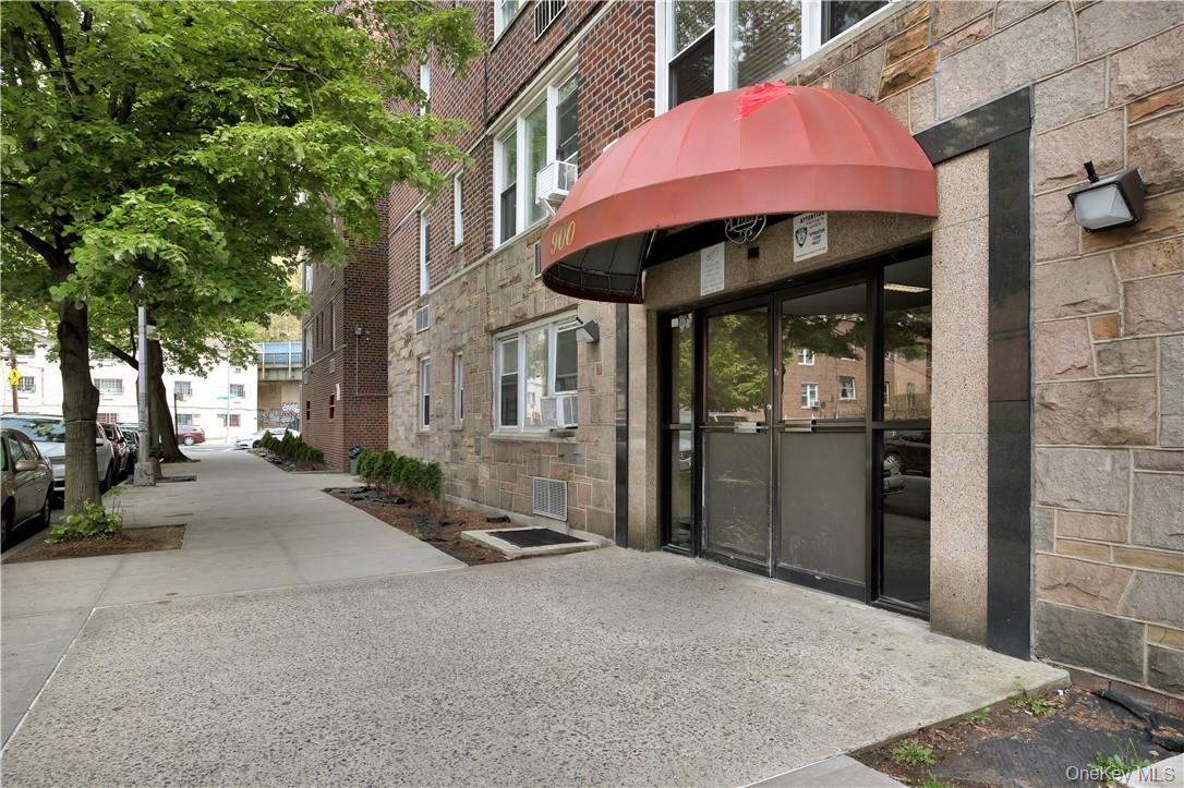 900 Lydig Avenue 4M Property Photo 1