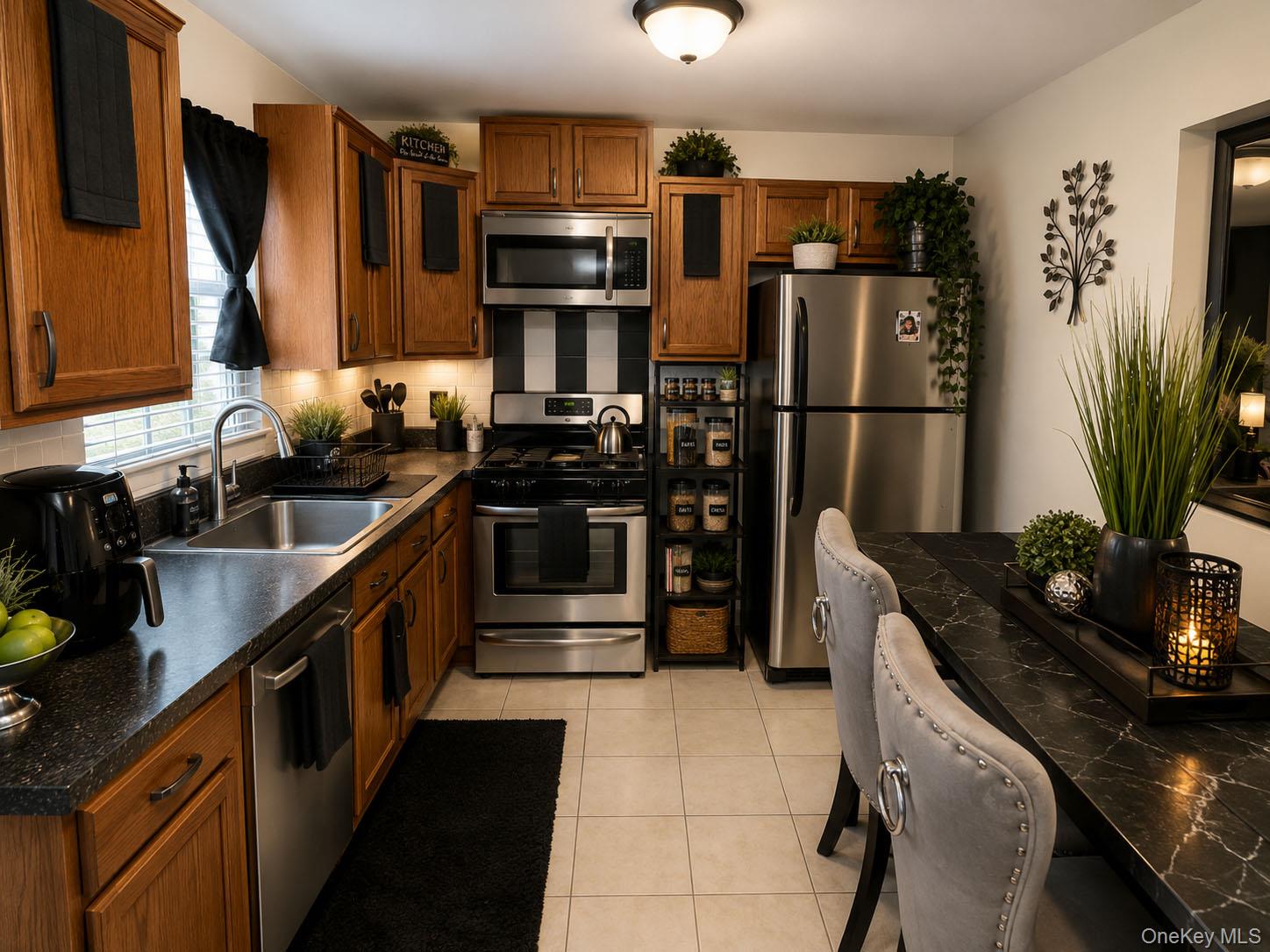 71 Arlington Place Property Photo 4