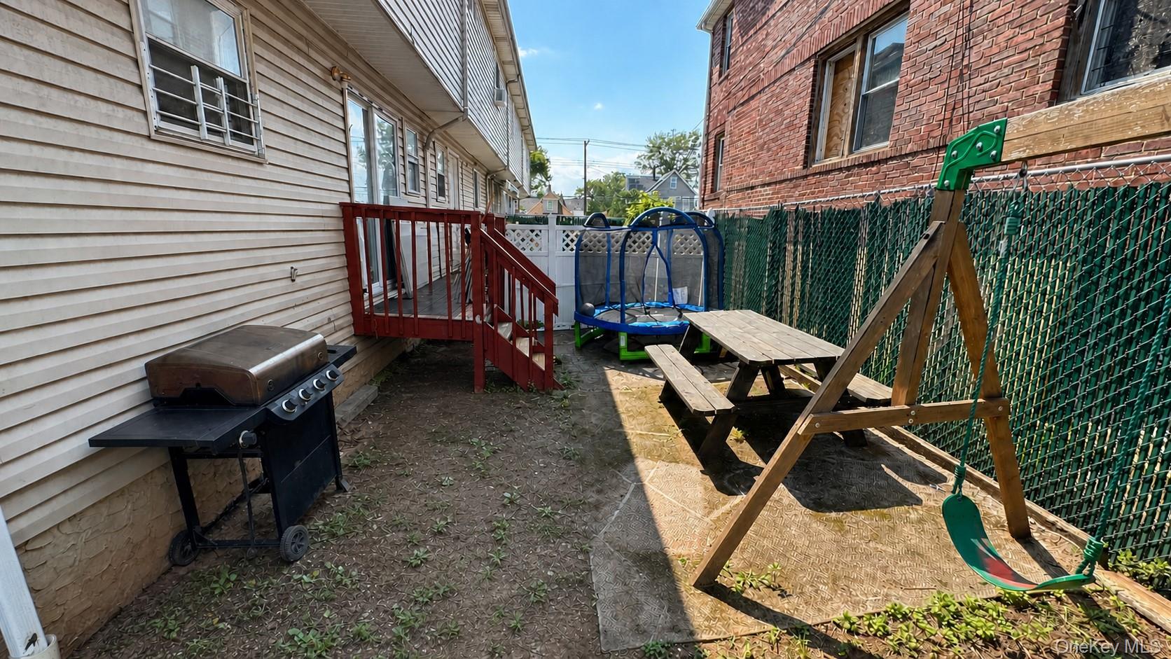 71 Arlington Place Property Photo 10