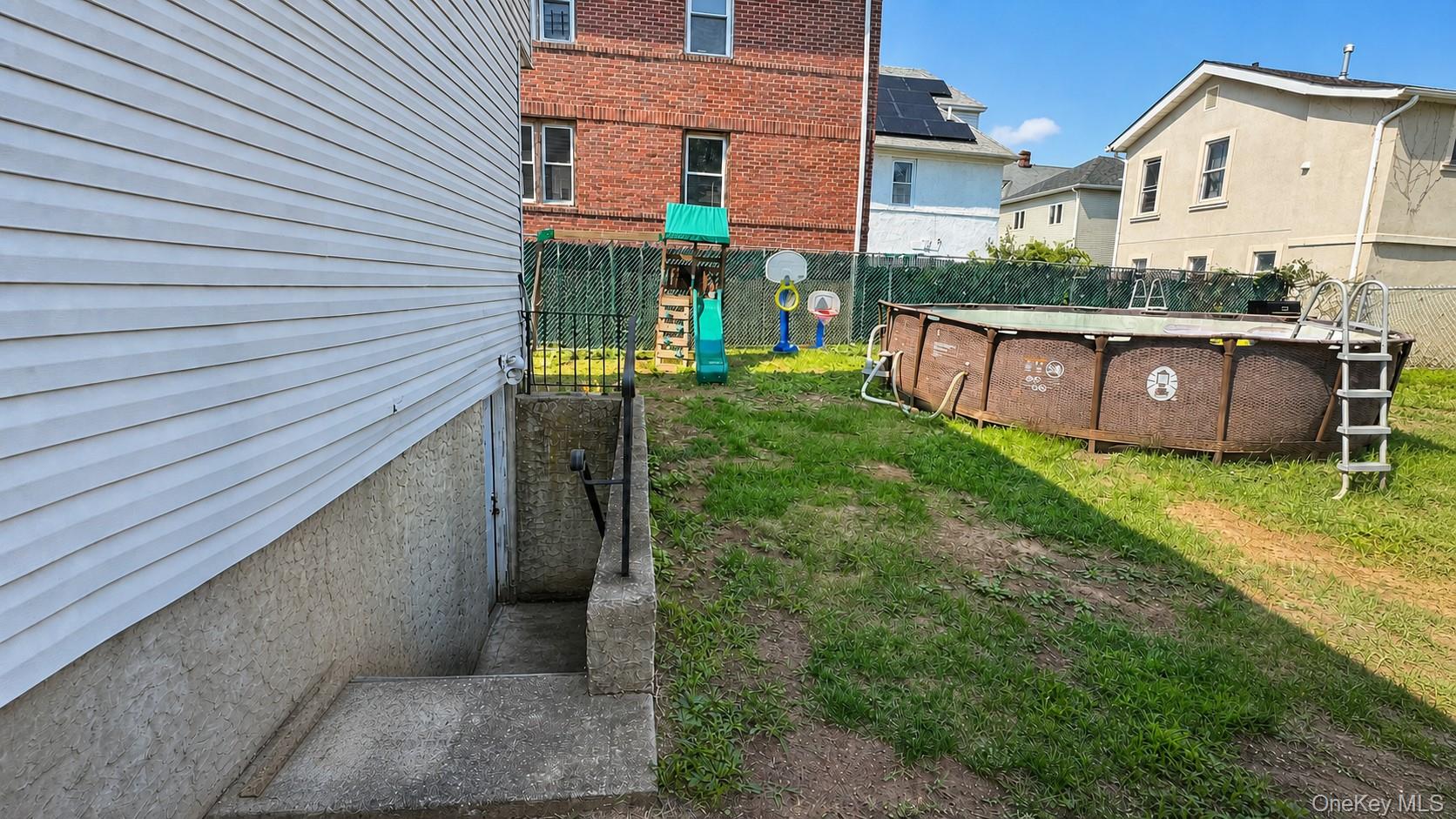 71 Arlington Place Property Photo 11