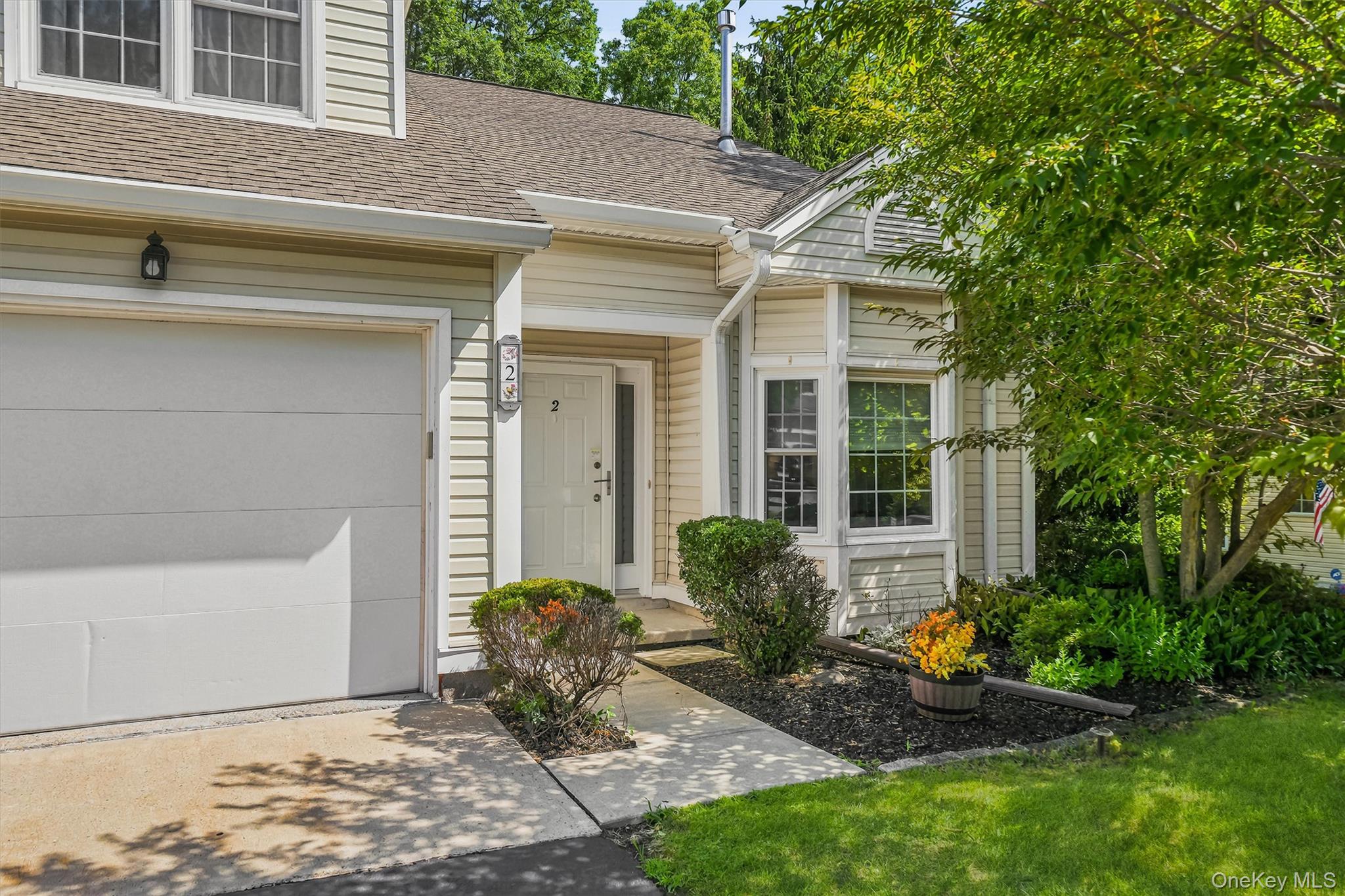 2 N Cambridge Court Property Photo 4