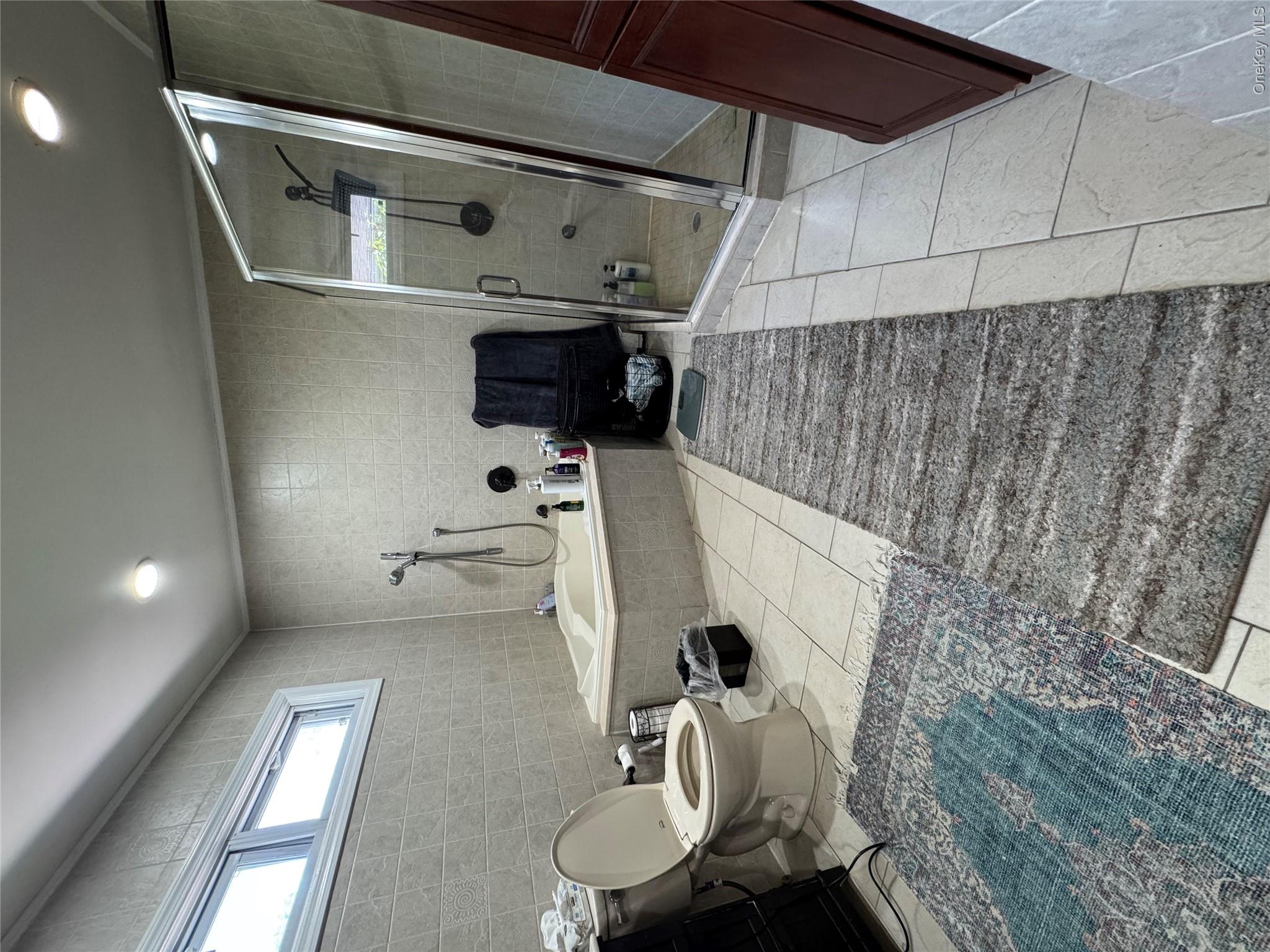 1498 Kew Avenue Property Photo 10