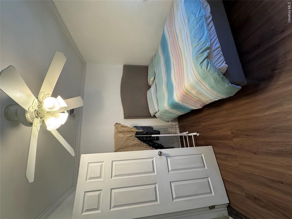 1498 Kew Avenue Property Photo 12
