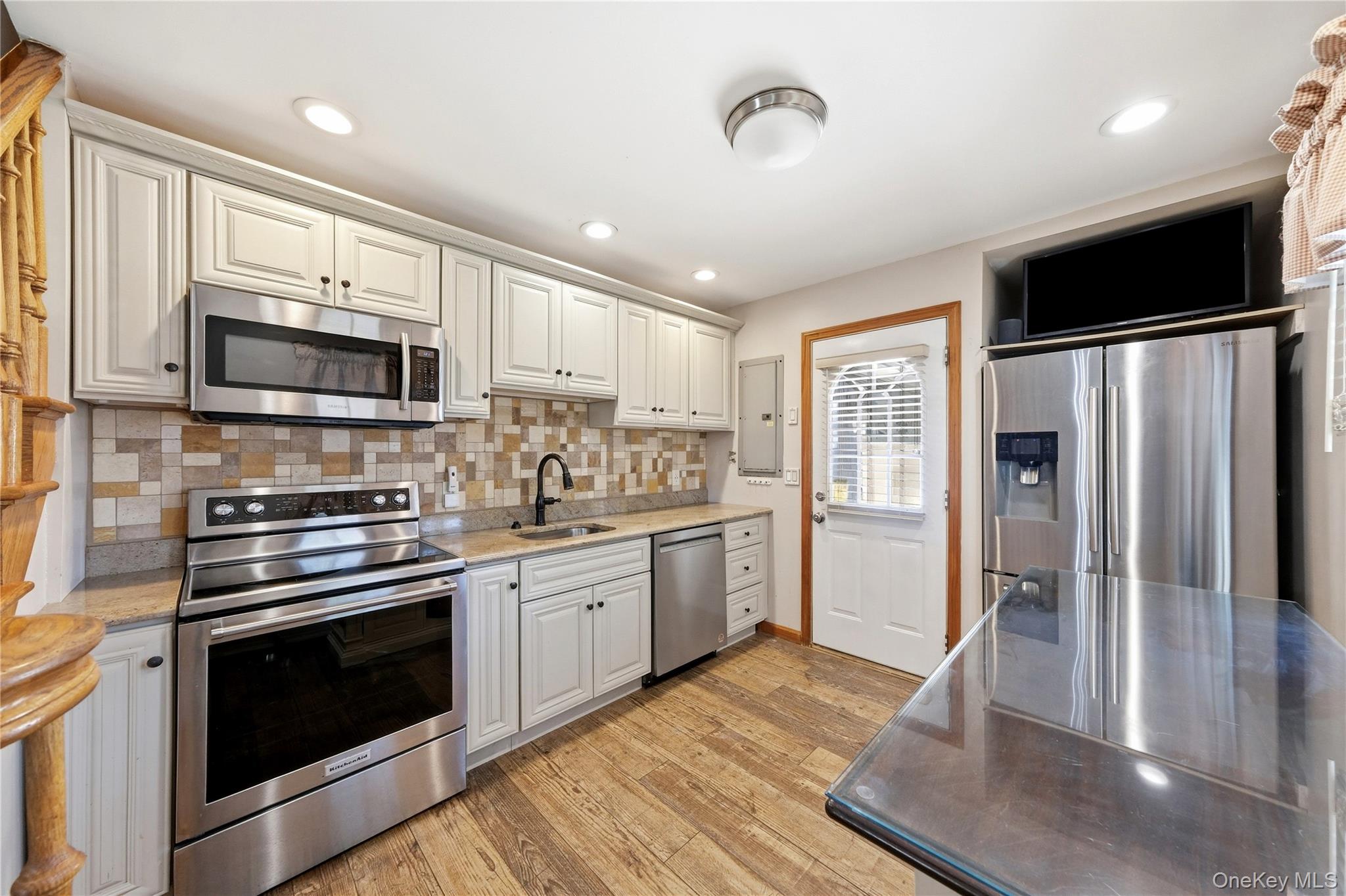 19 Tower Lane Property Photo 7