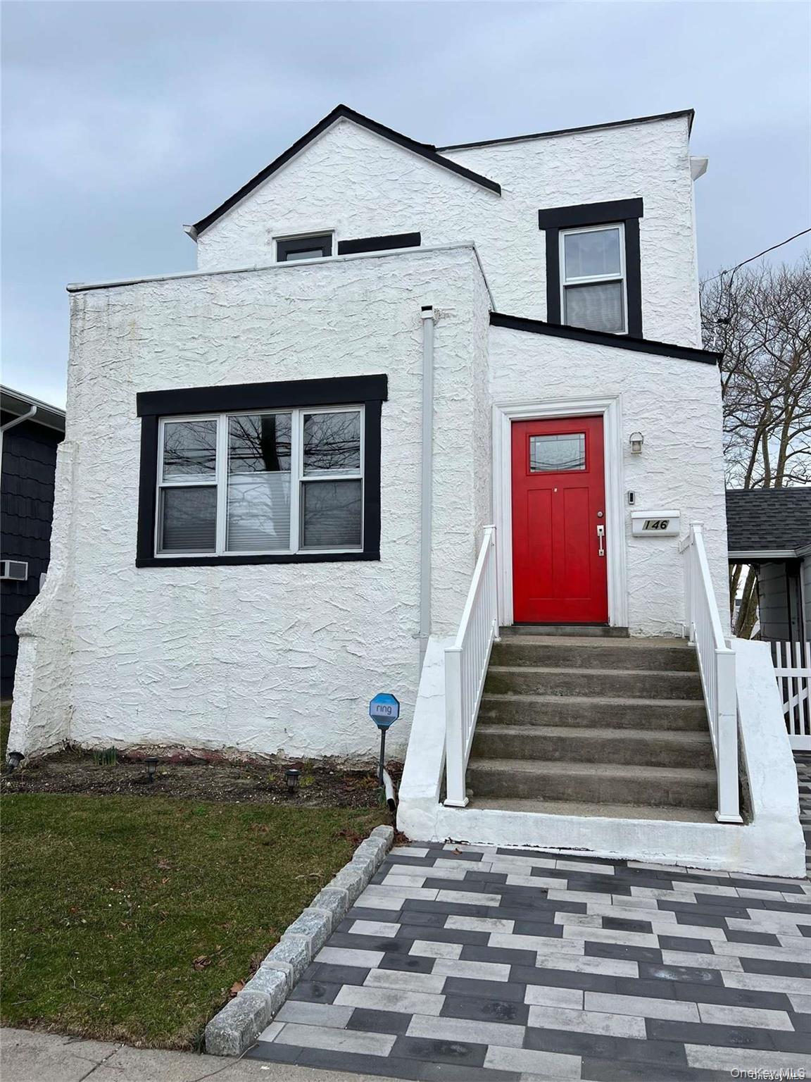 146 Kingston Boulevard Property Photo 1