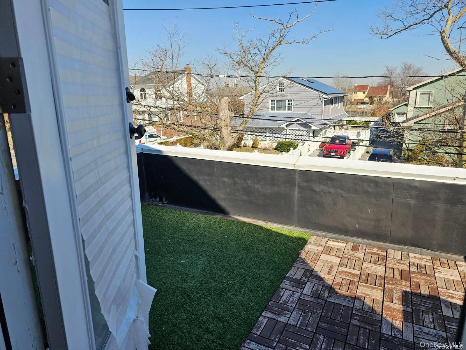 146 Kingston Boulevard Property Photo 8