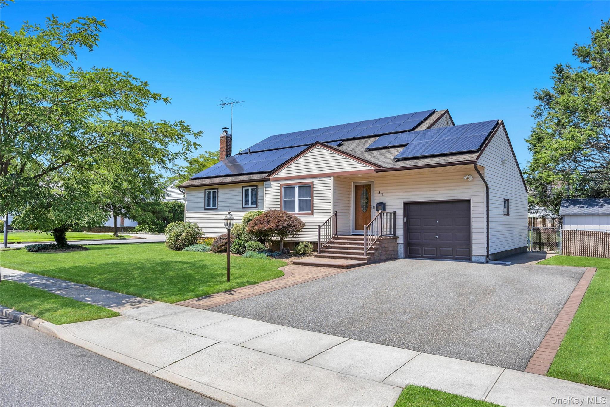 35 Jerold Street Property Photo 3
