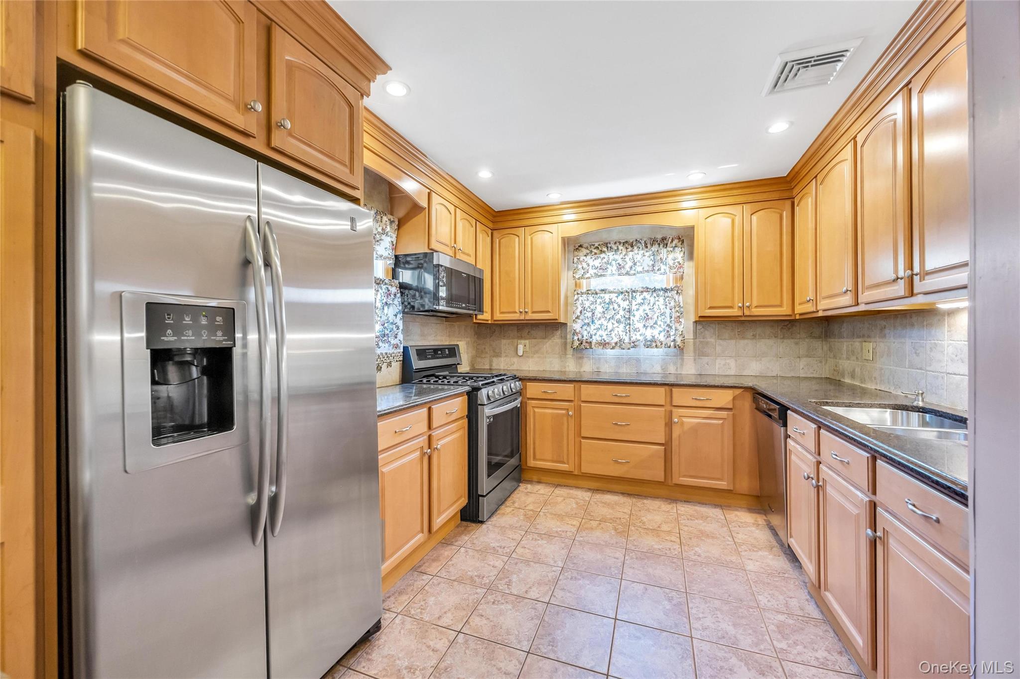 35 Jerold Street Property Photo 10