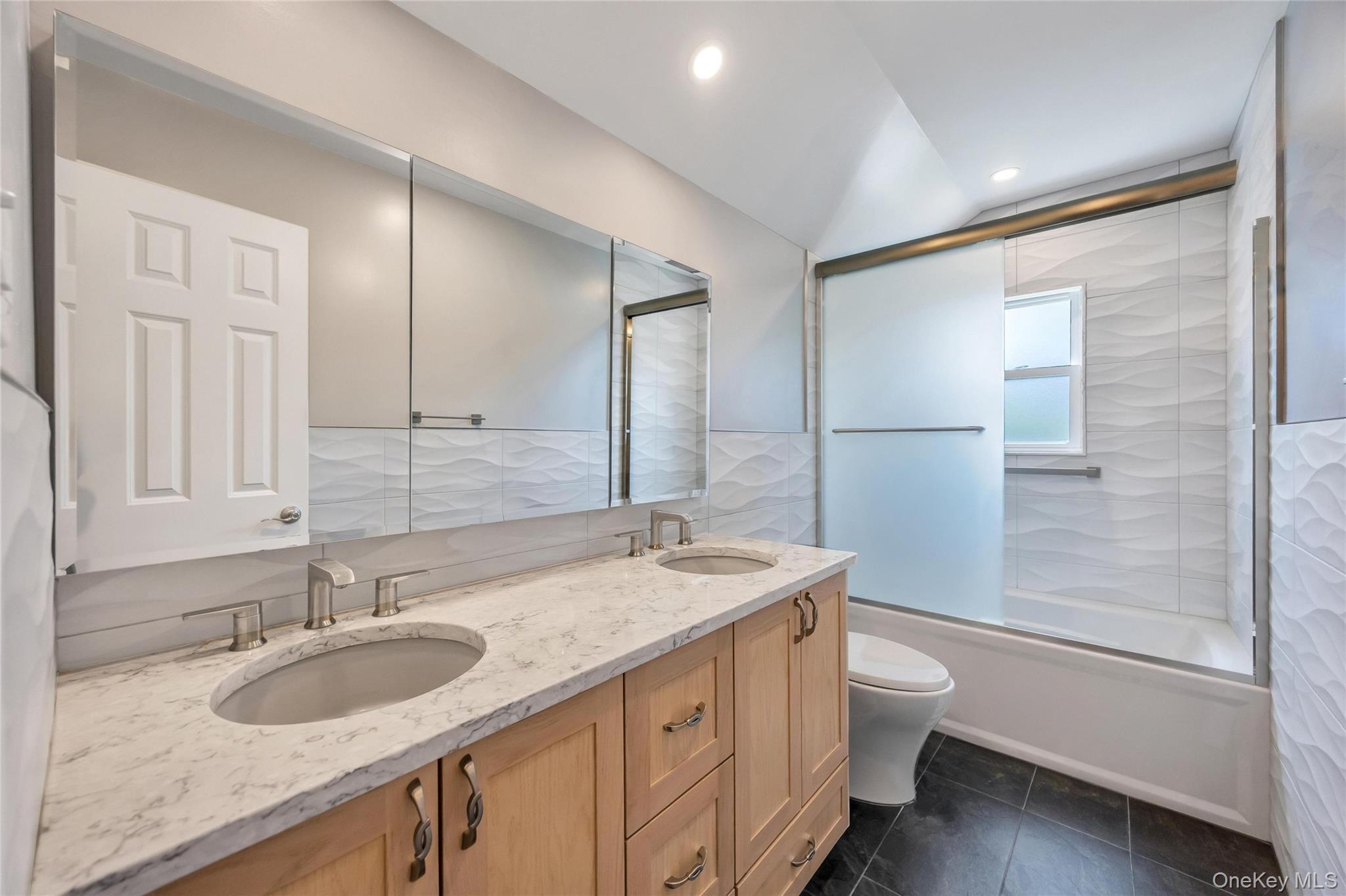 35 Jerold Street Property Photo 23