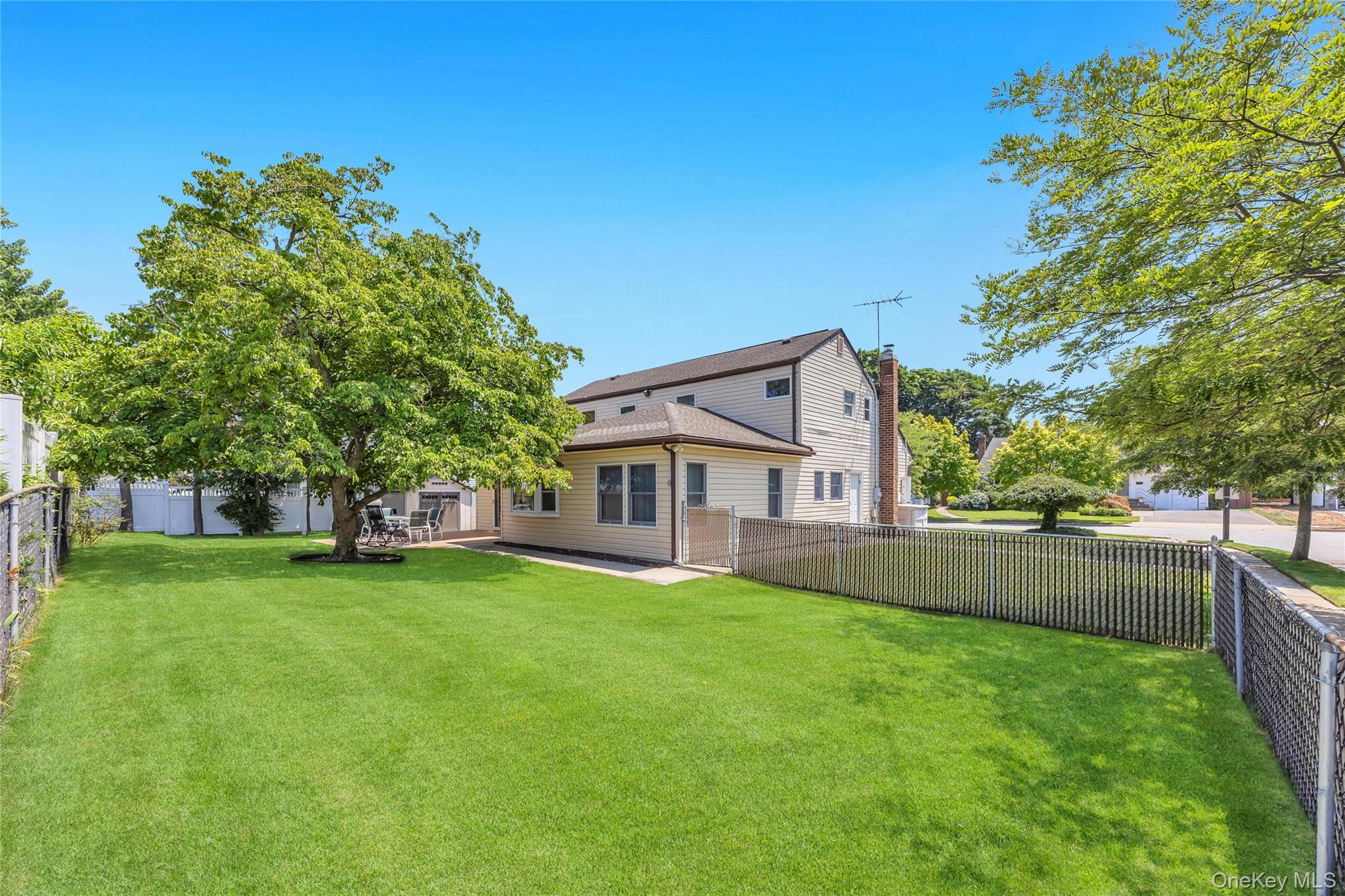 35 Jerold Street Property Photo 44