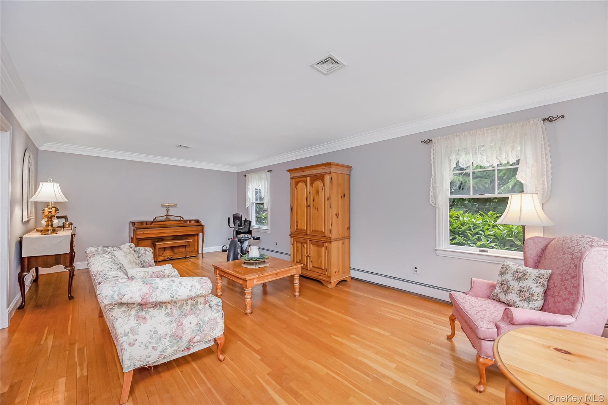 348 Middle Road Property Photo 3