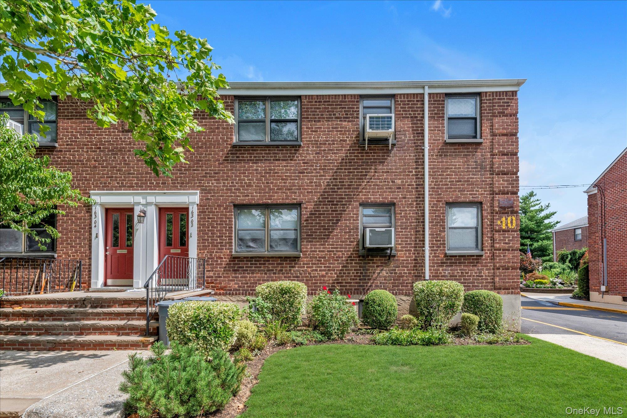 163-02 Willets Point Blvd. #4-221 Property Photo 1