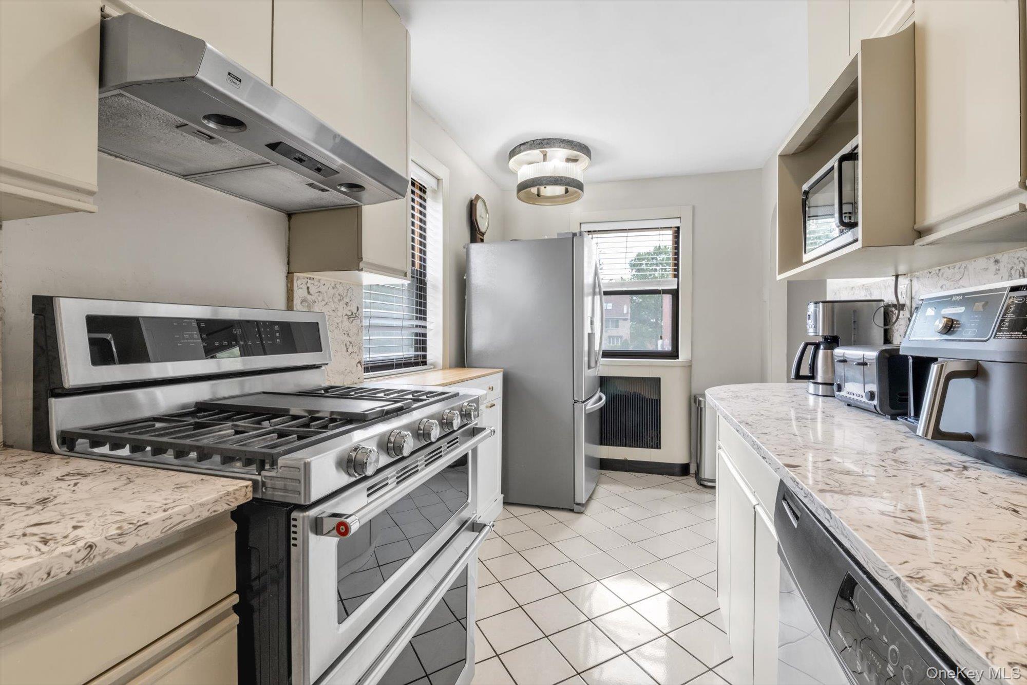 163-02 Willets Point Blvd. #4-221 Property Photo 7