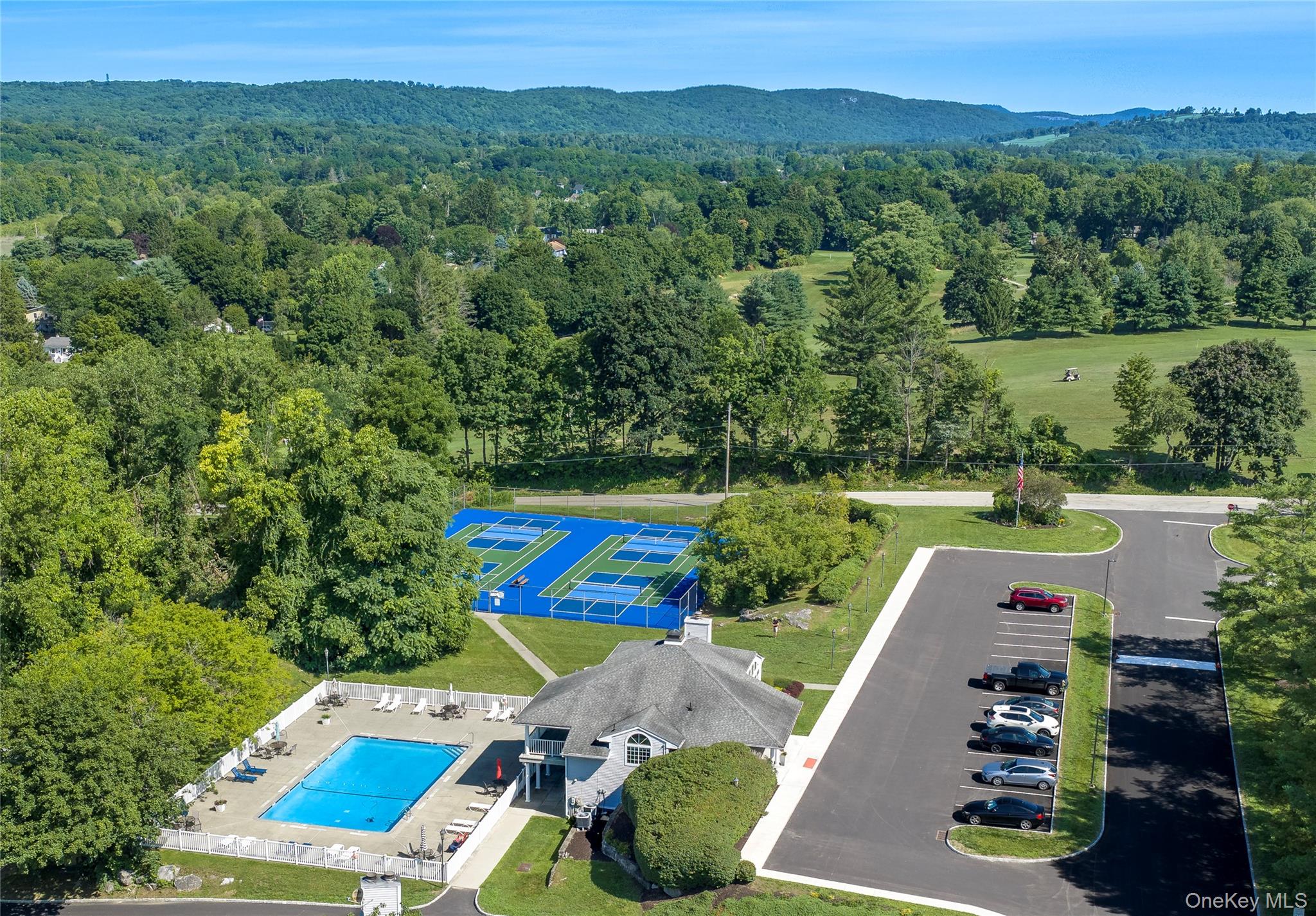 16 Evergreen Way Property Photo 2